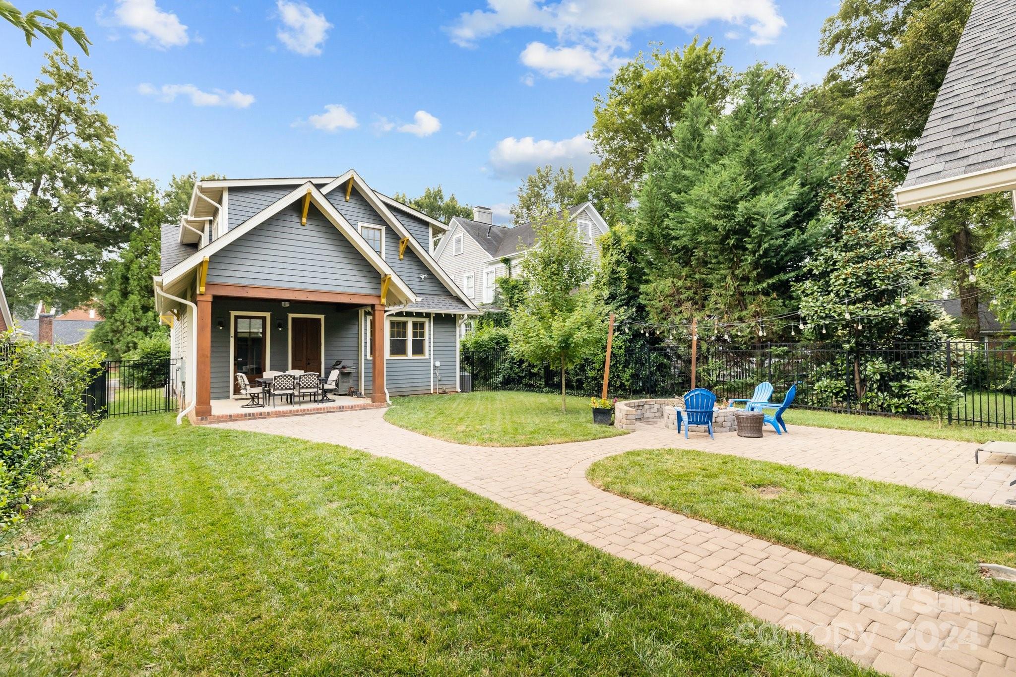 208 Grandin Road