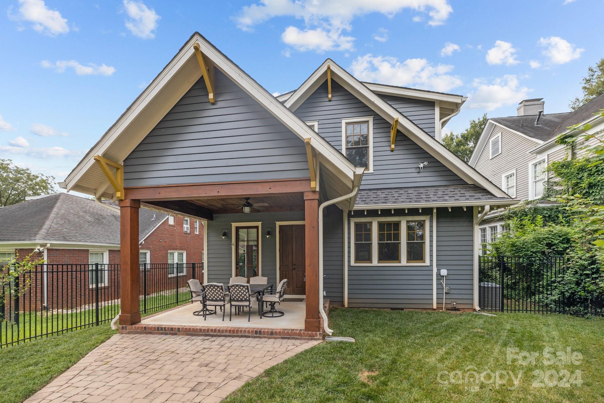 208 Grandin Road