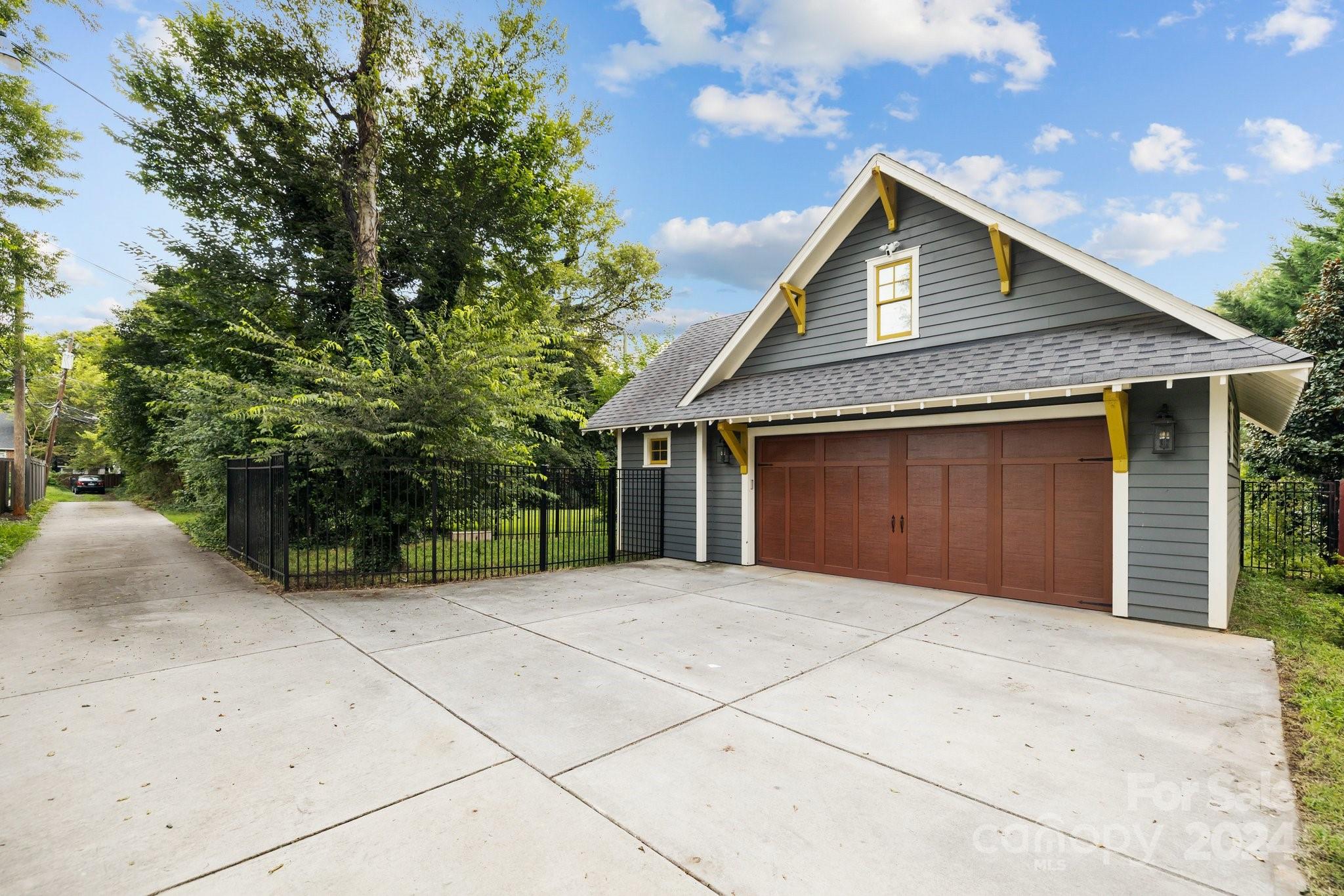 208 Grandin Road
