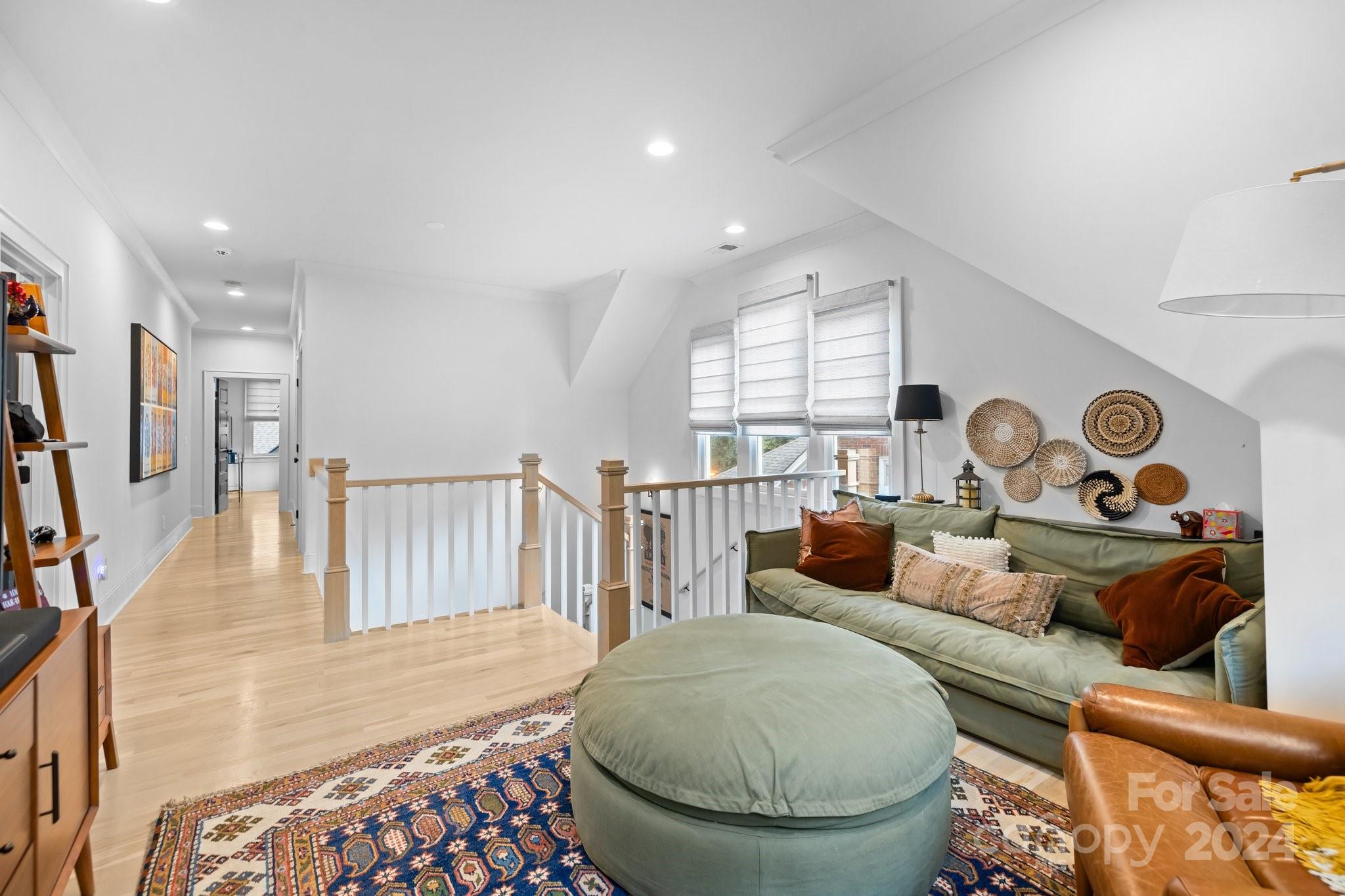 208 Grandin Road
