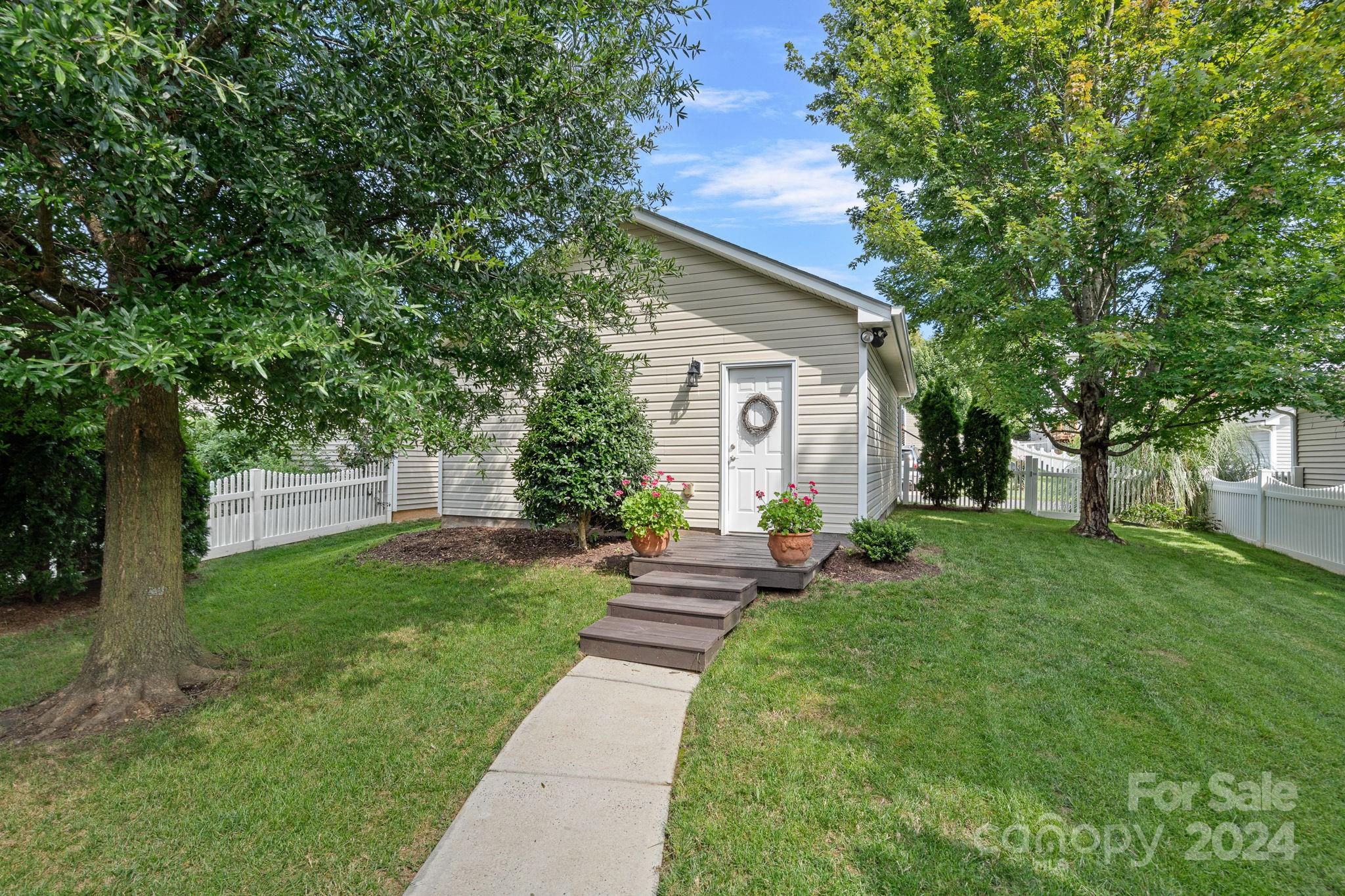 8735 Westwind Point Drive
