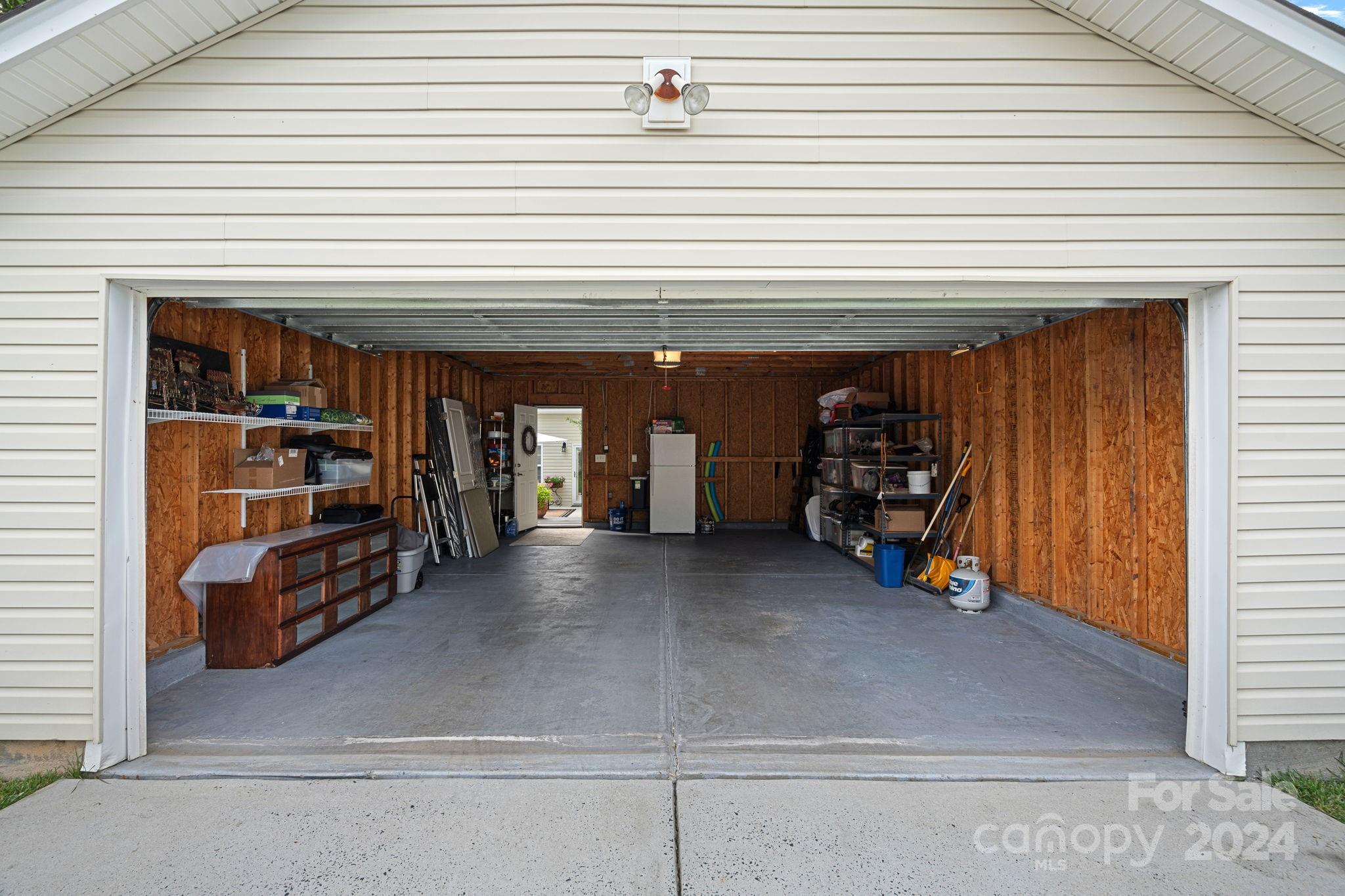 8735 Westwind Point Drive