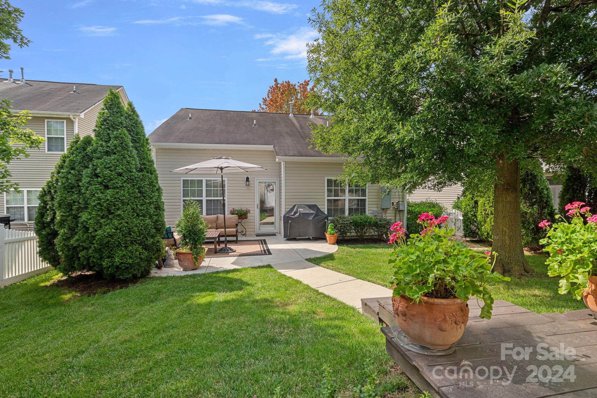 8735 Westwind Point Drive
