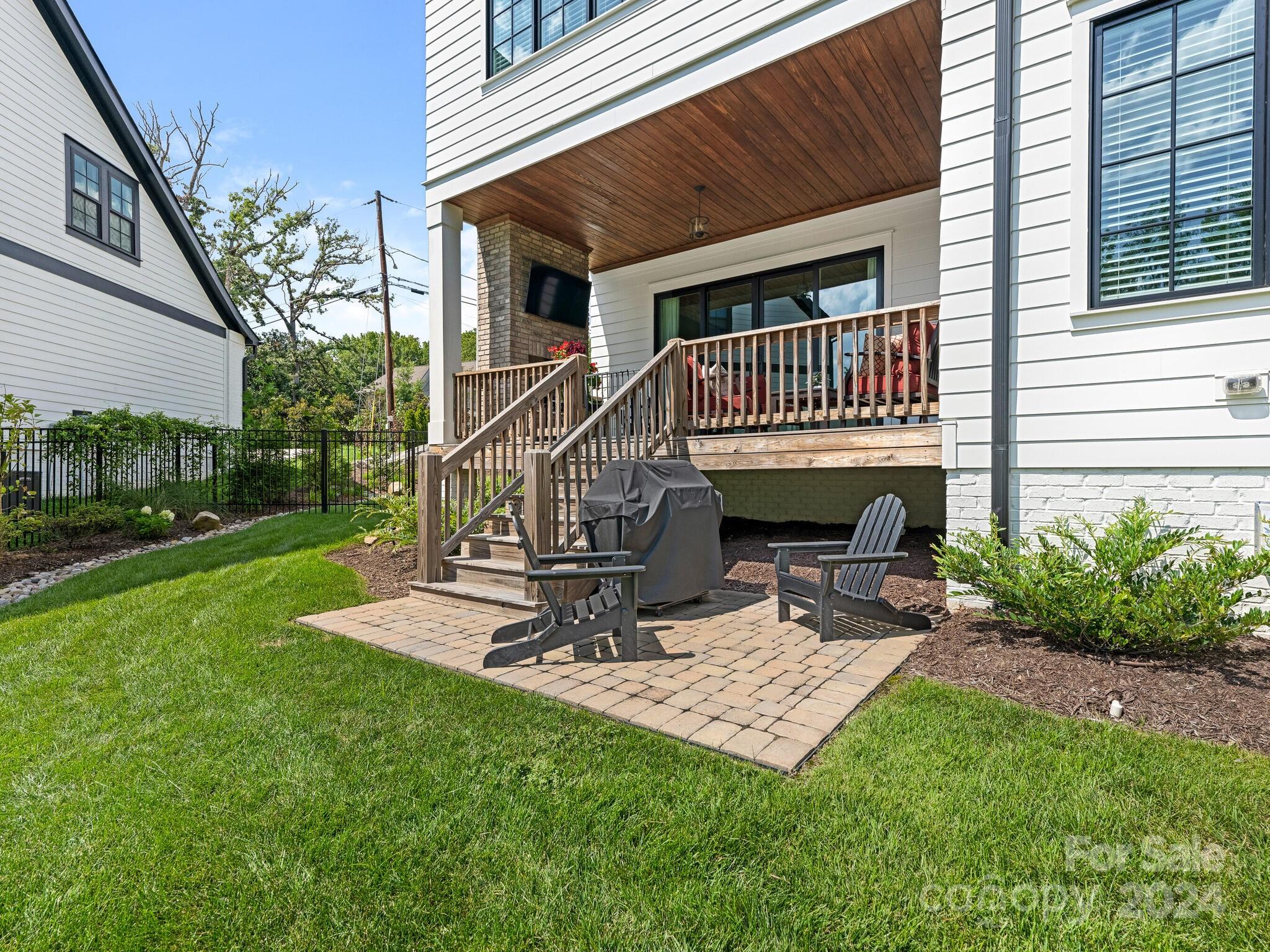 5642 Closeburn Road