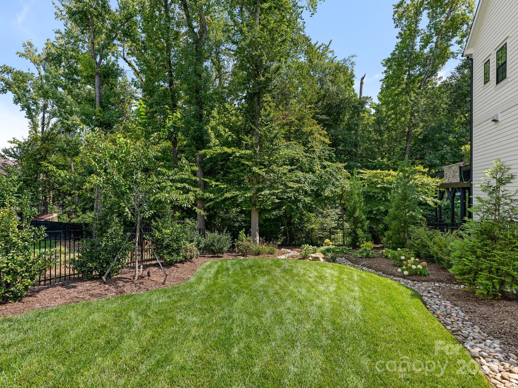 5642 Closeburn Road