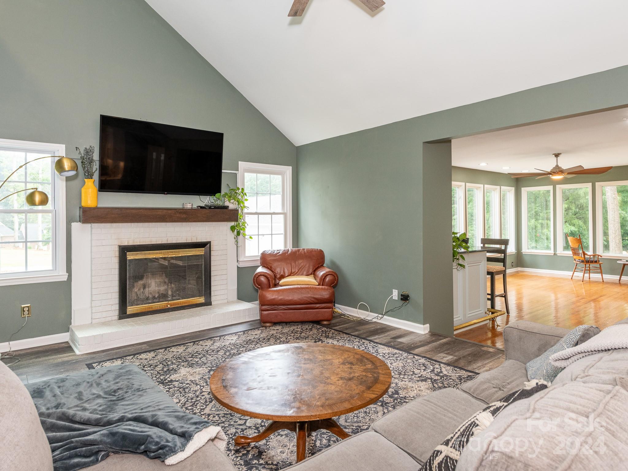 10201 Windtree Lane