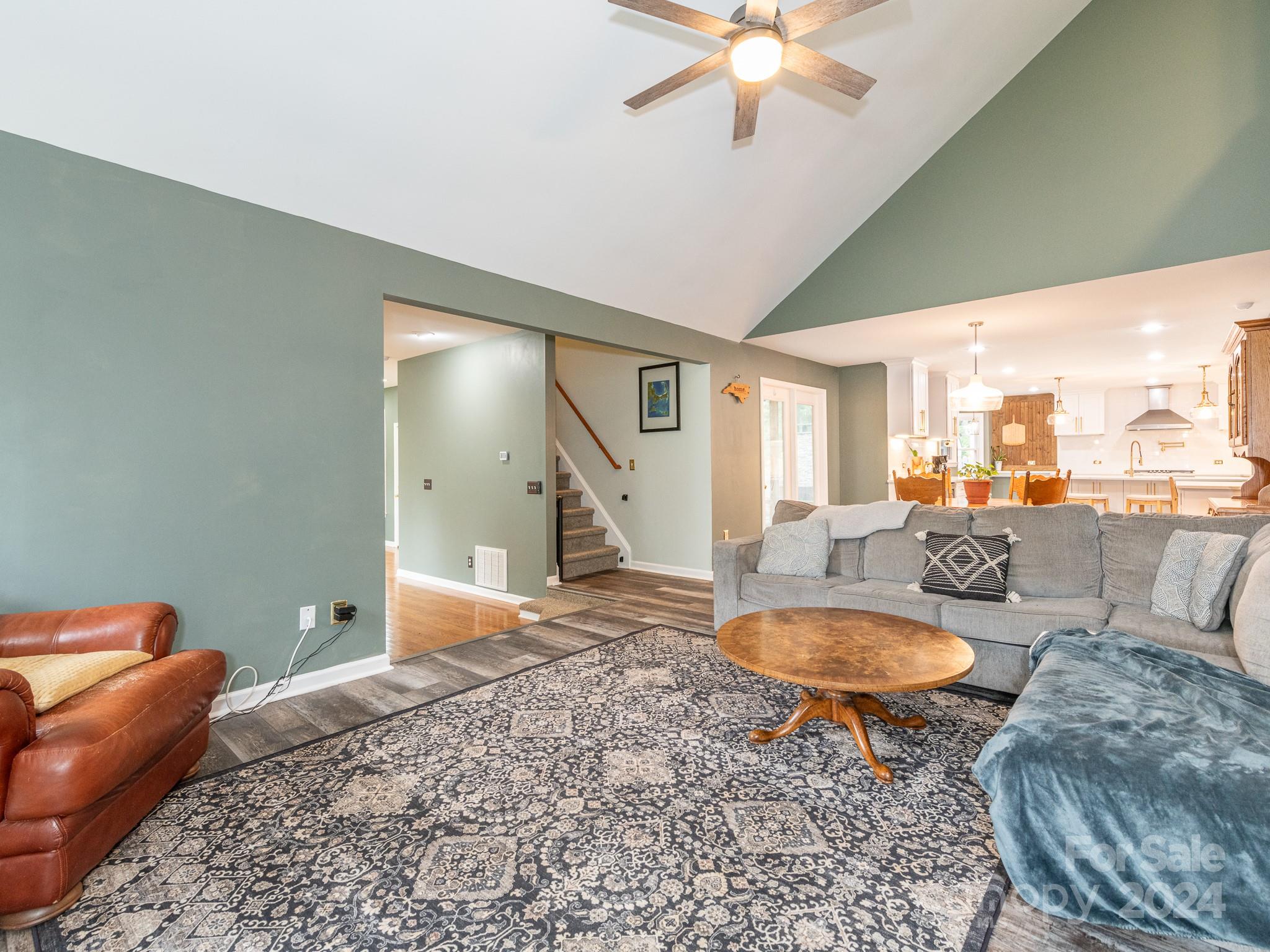 10201 Windtree Lane