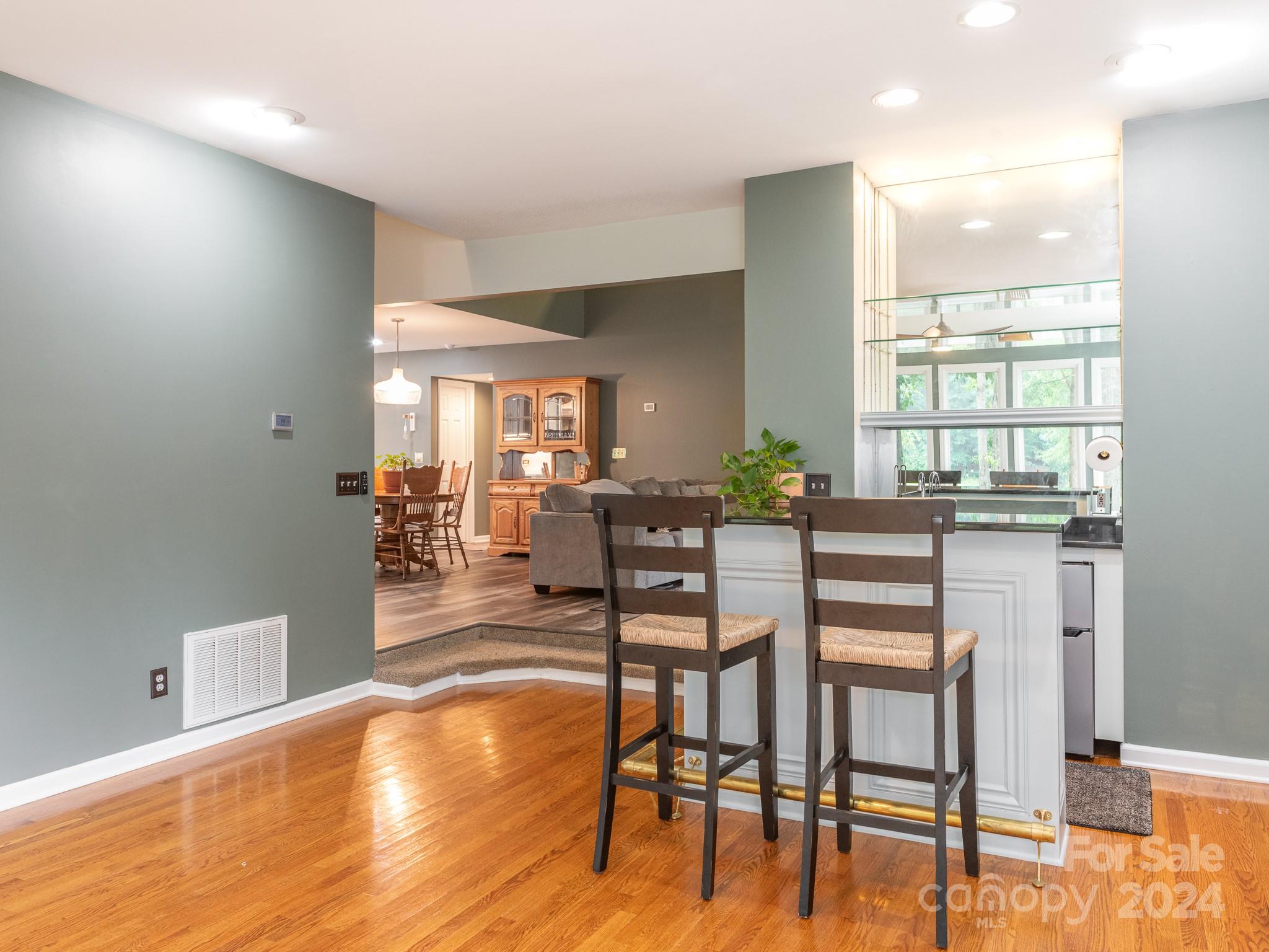 10201 Windtree Lane