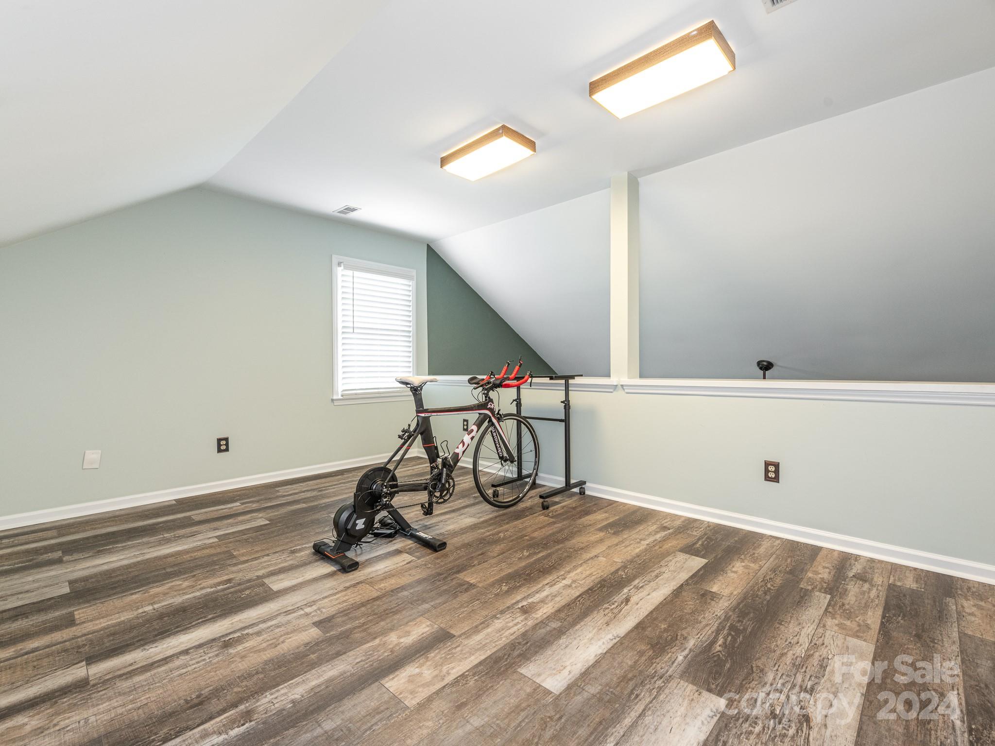 10201 Windtree Lane