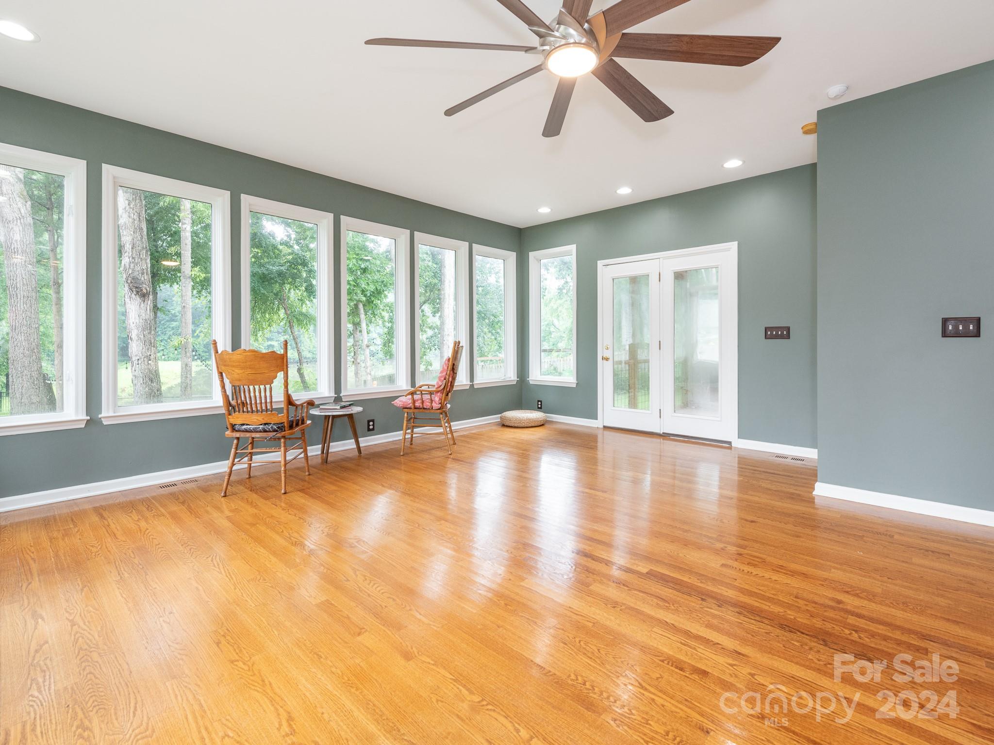 10201 Windtree Lane
