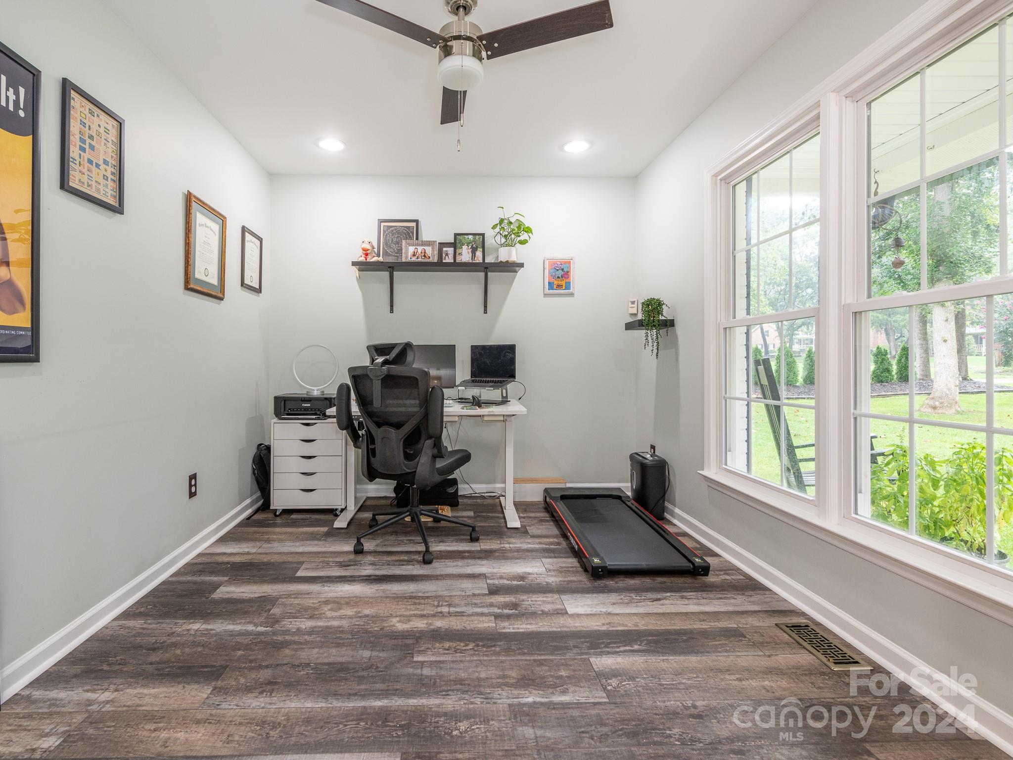 10201 Windtree Lane