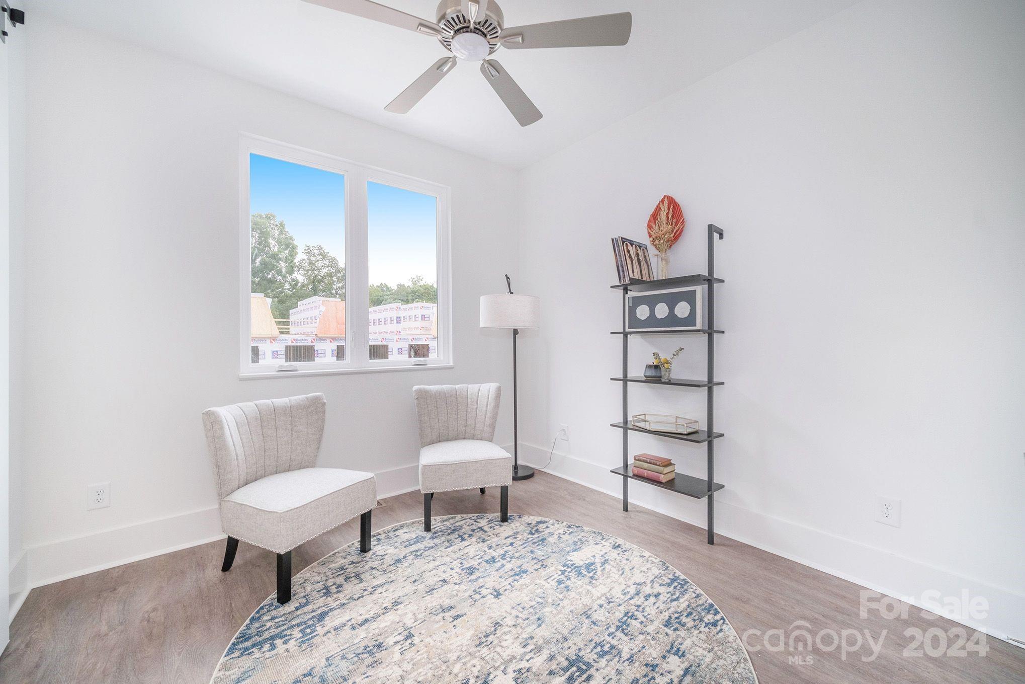 2419 Weddington Avenue Unit: 8