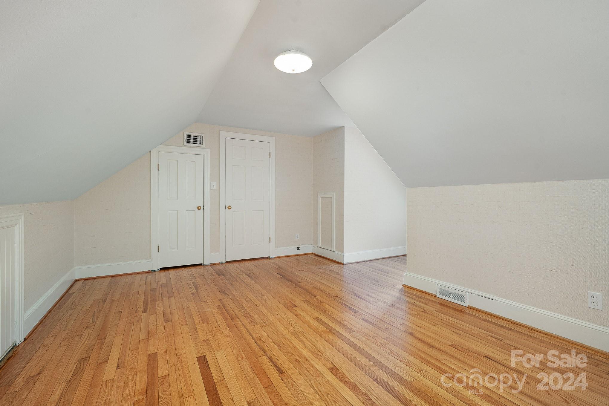 614 Moravian Lane