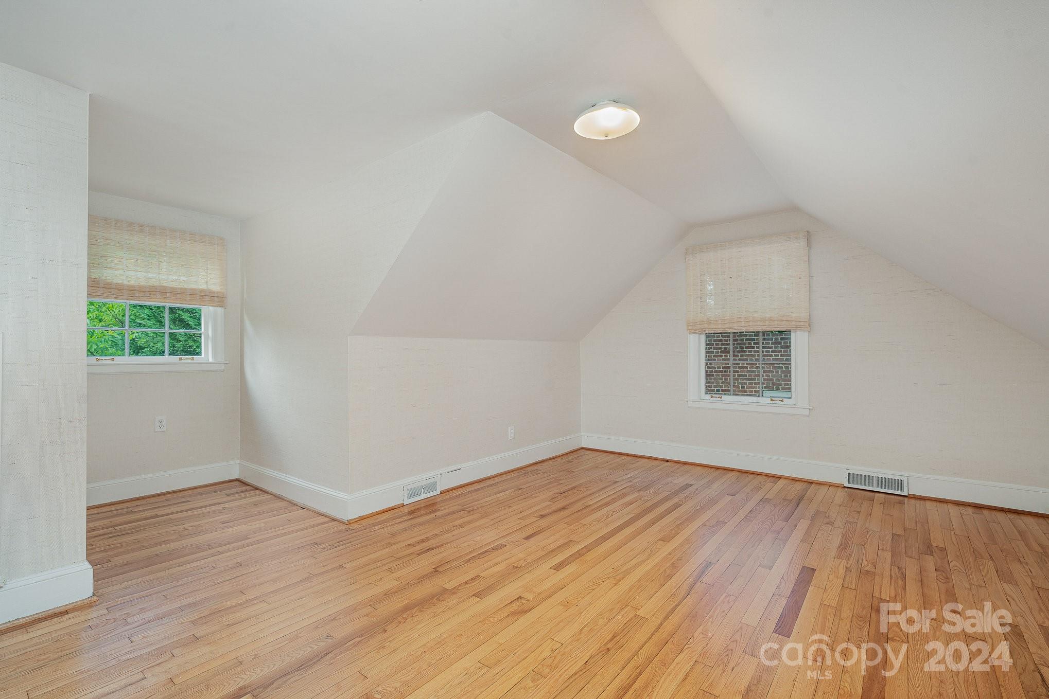 614 Moravian Lane