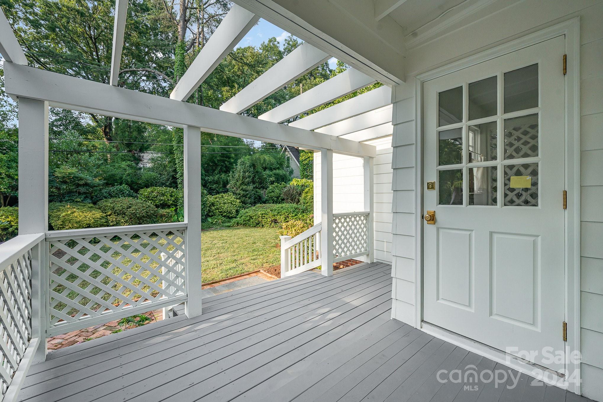 614 Moravian Lane