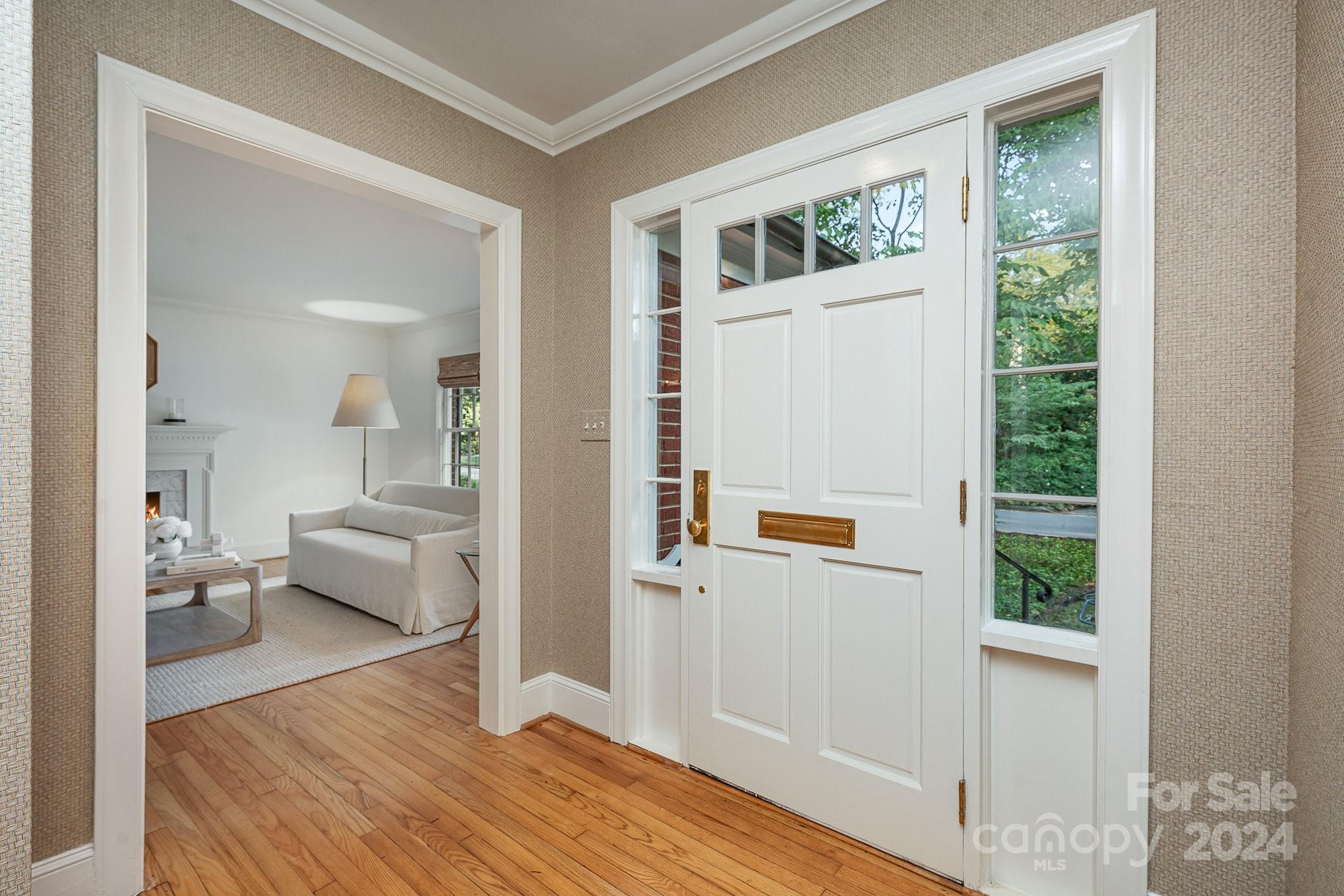 614 Moravian Lane