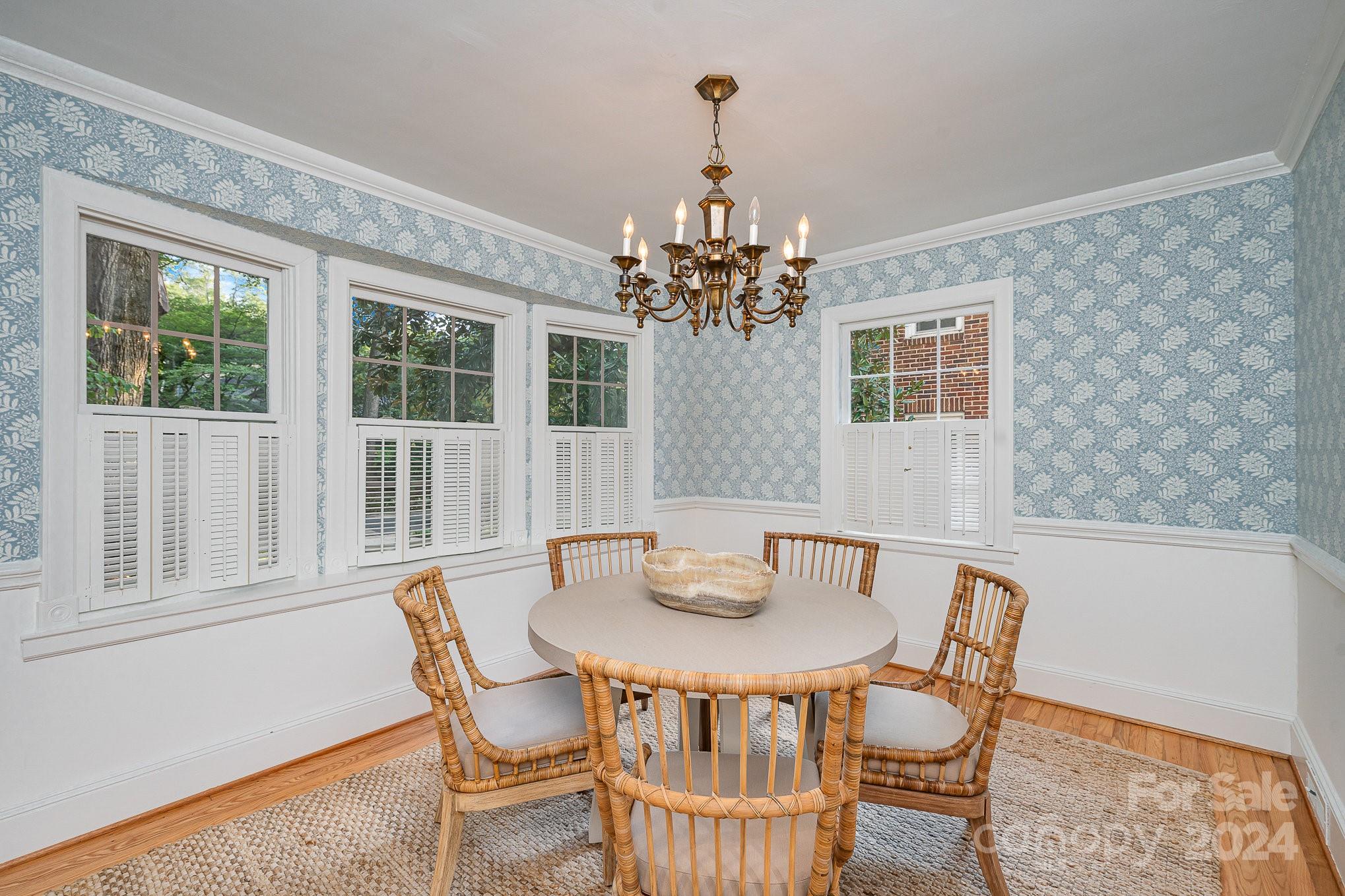 614 Moravian Lane