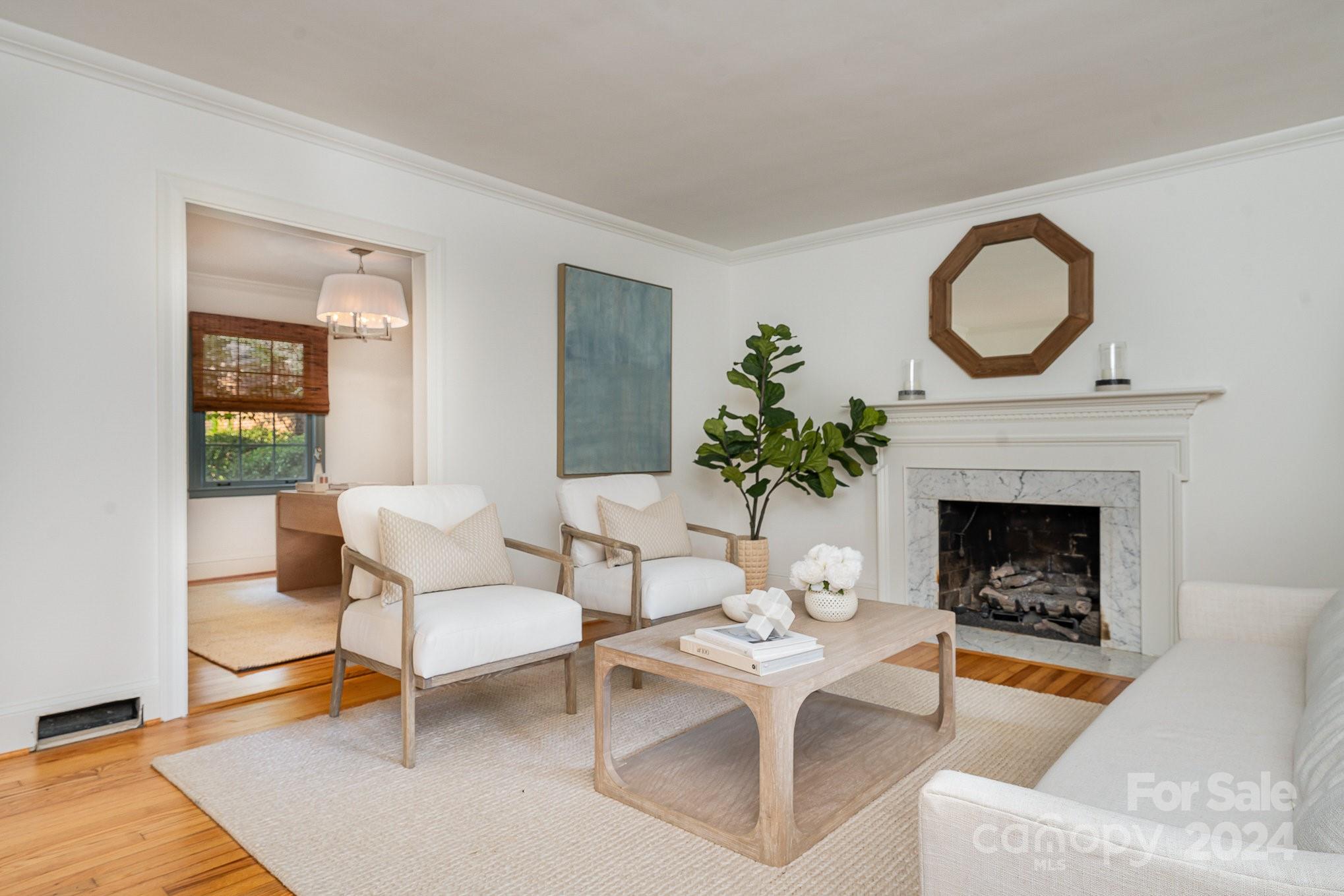 614 Moravian Lane