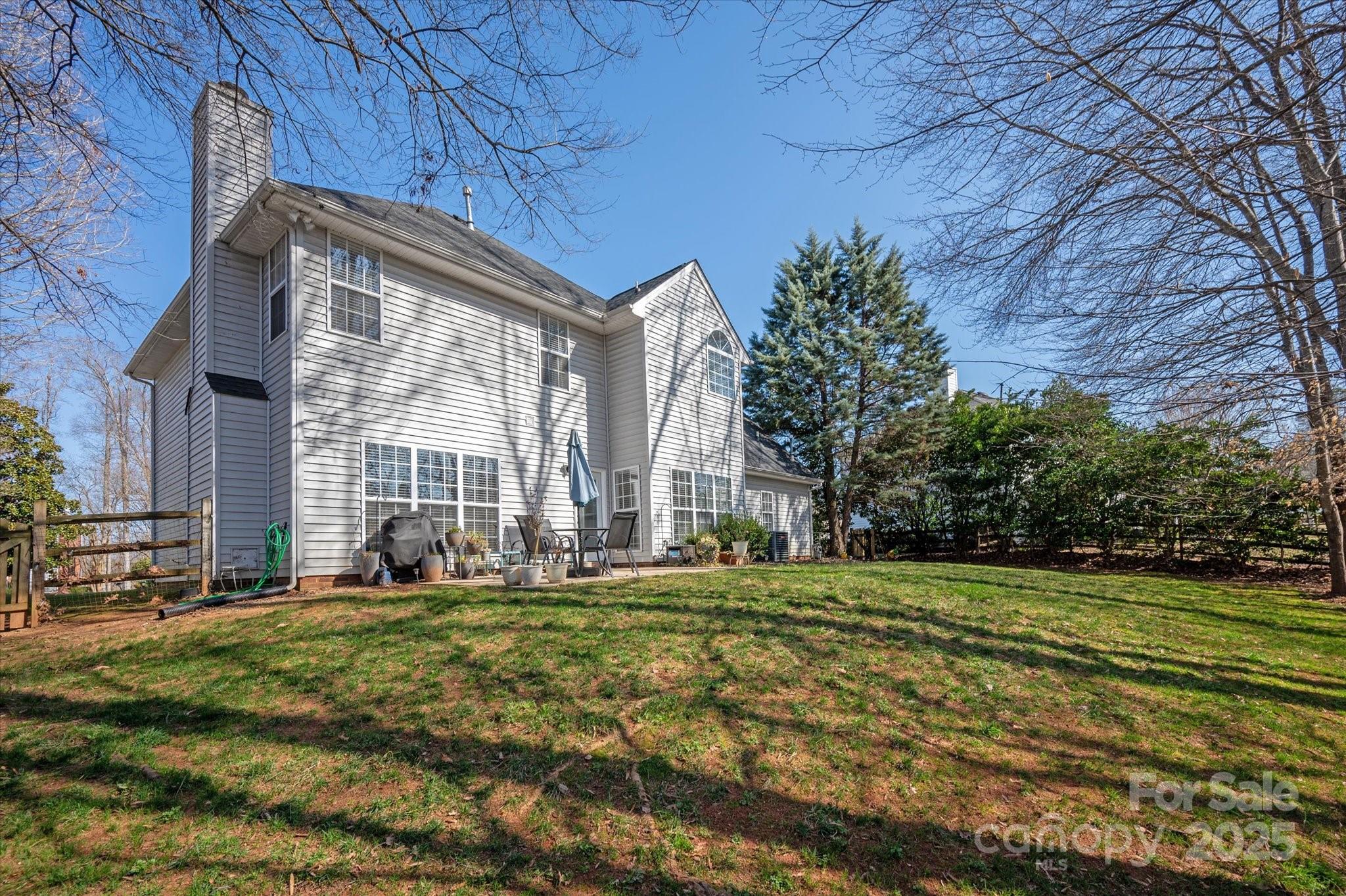 1424 Moonstone Drive
