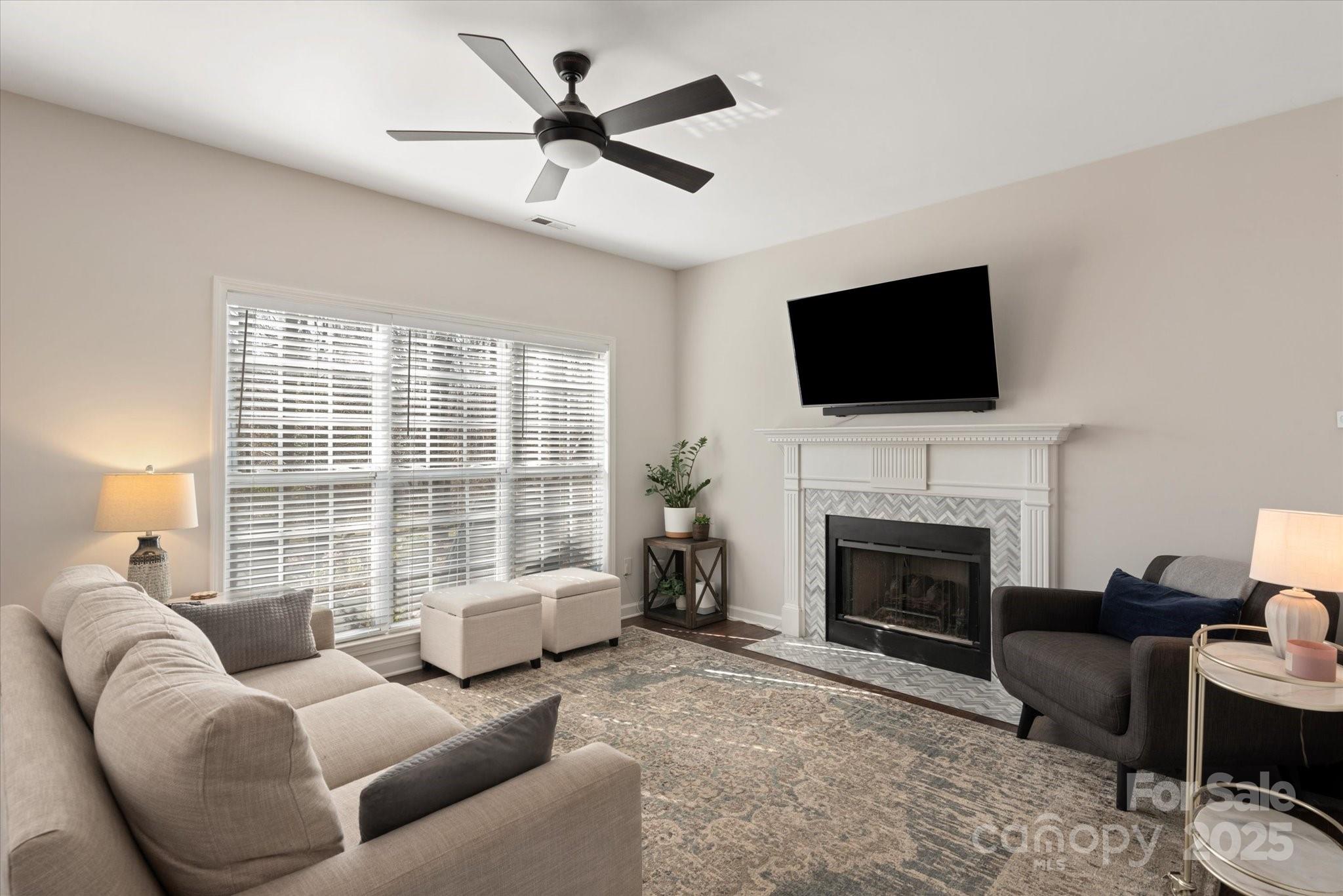 1424 Moonstone Drive
