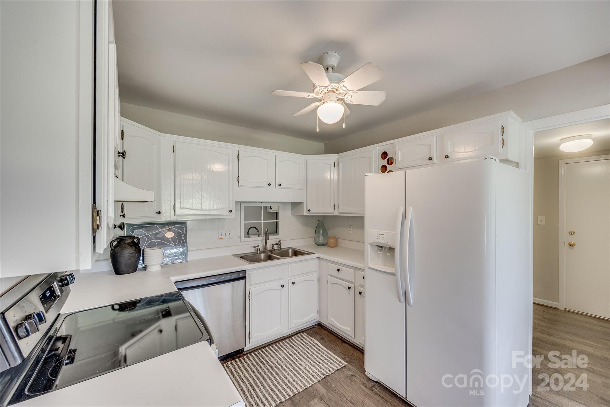 9558 Fairway Ridge Road