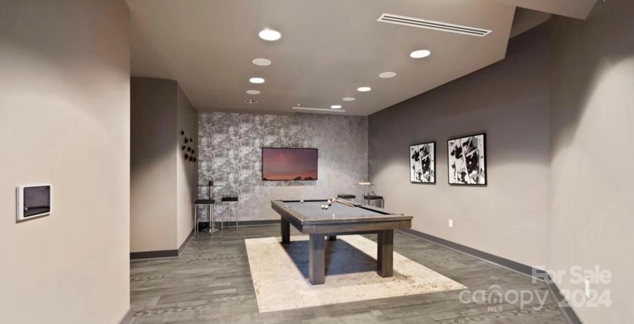210 N Church Street Unit: 2903