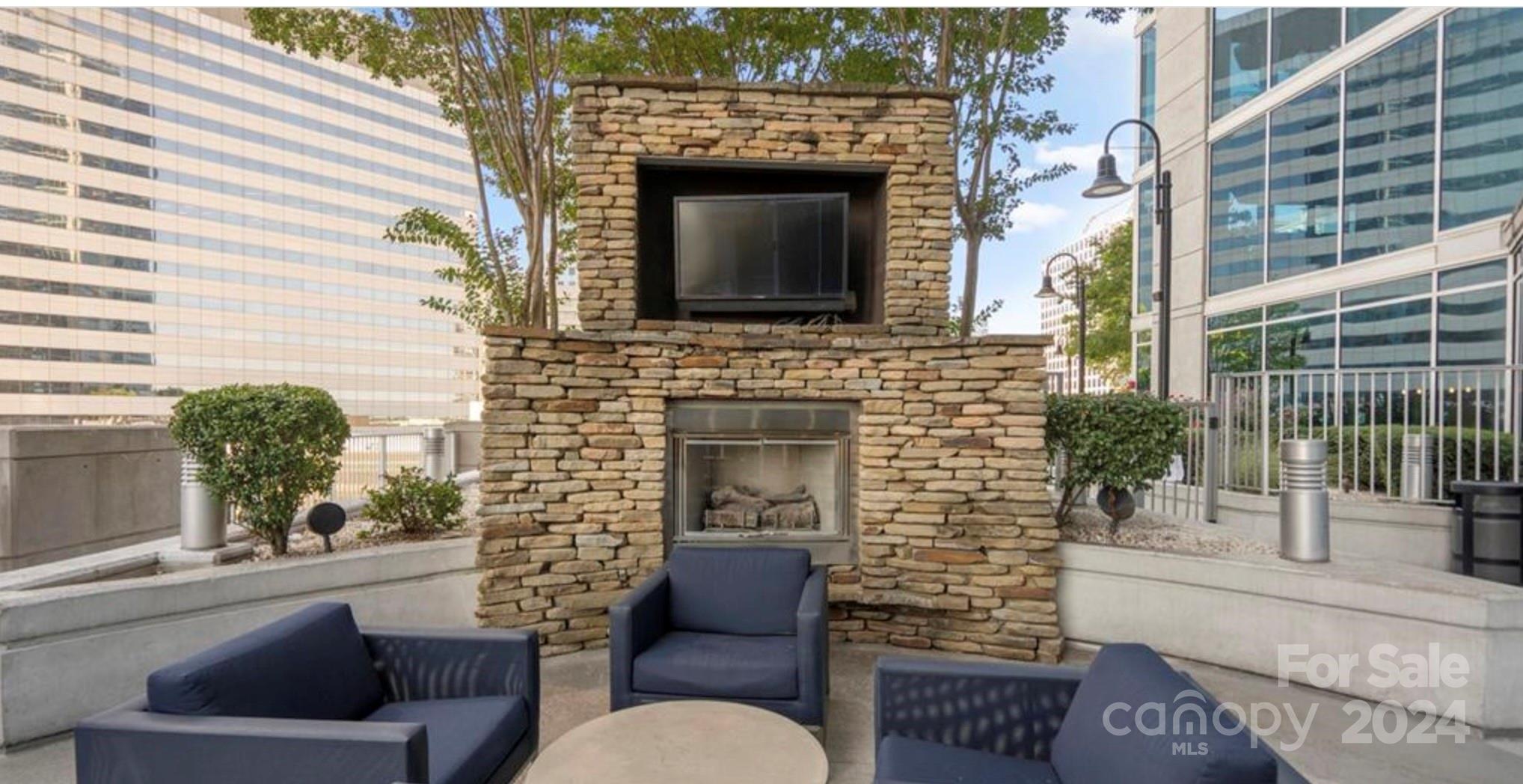 210 N Church Street Unit: 2903