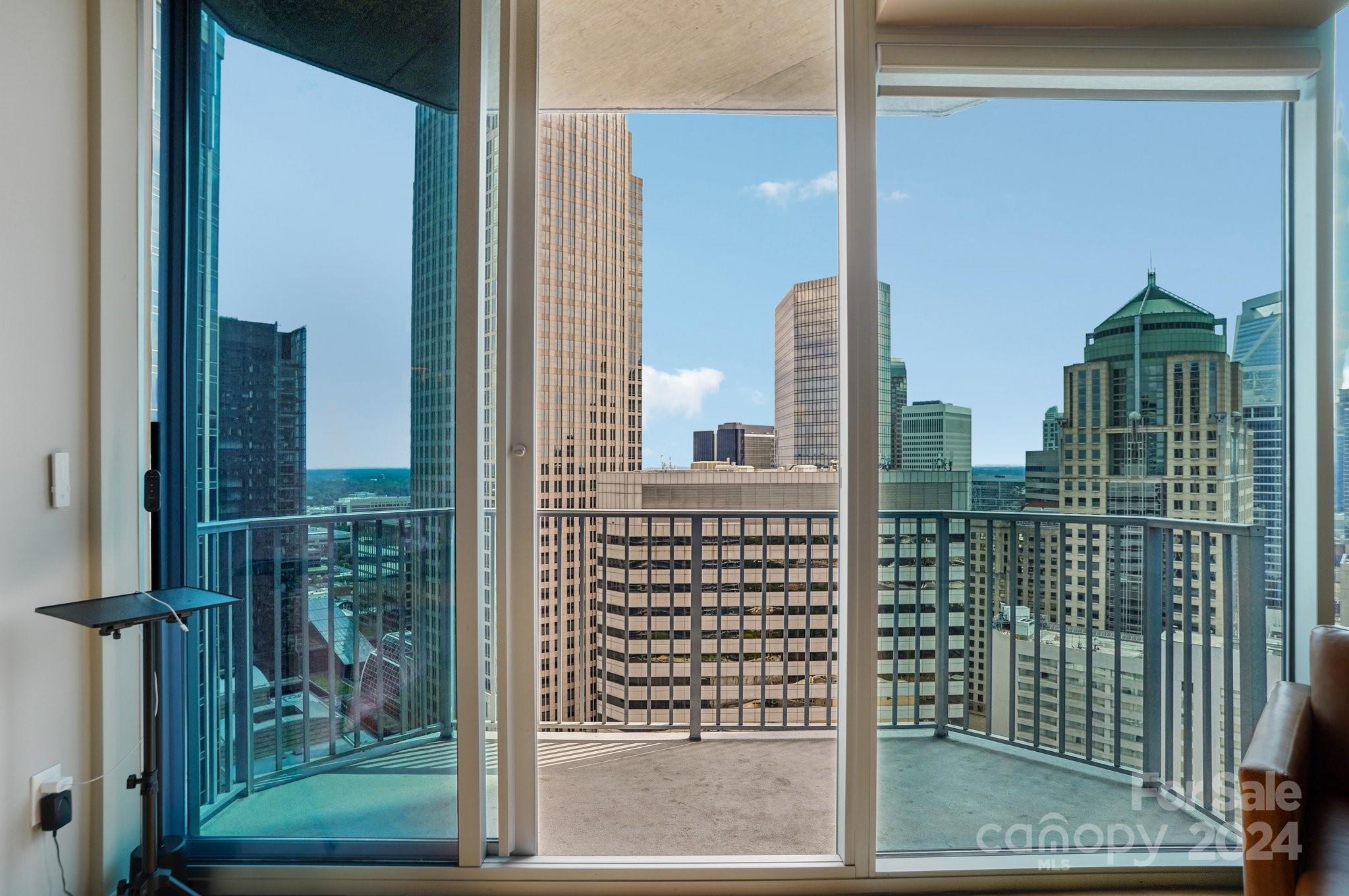 210 N Church Street Unit: 2903