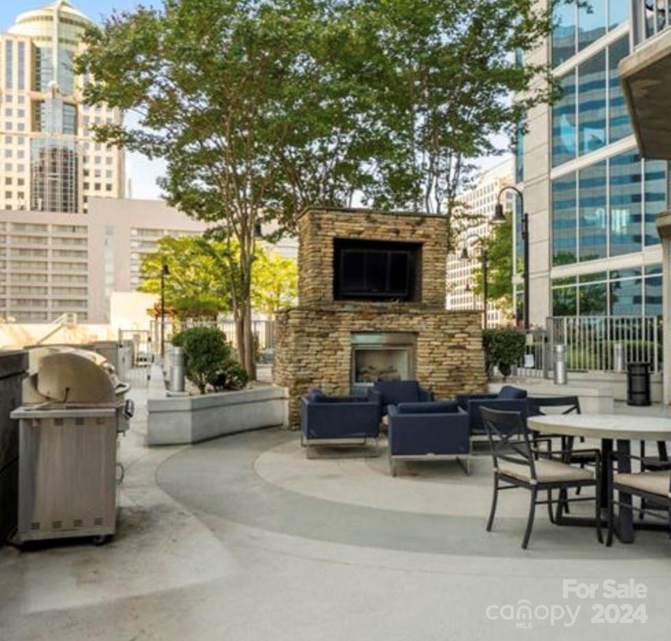 210 N Church Street Unit: 2903