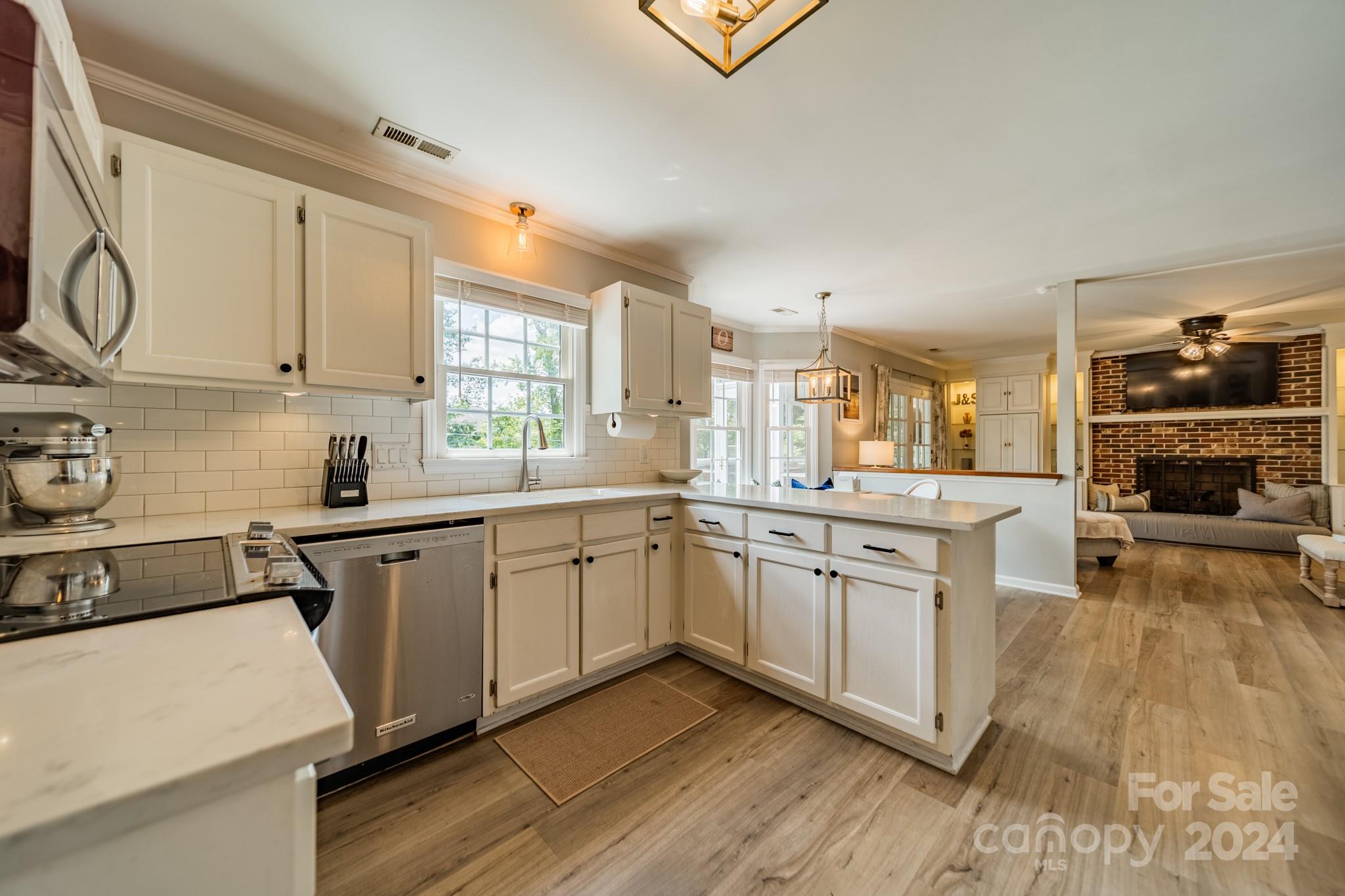 2819 Briar Ridge Drive