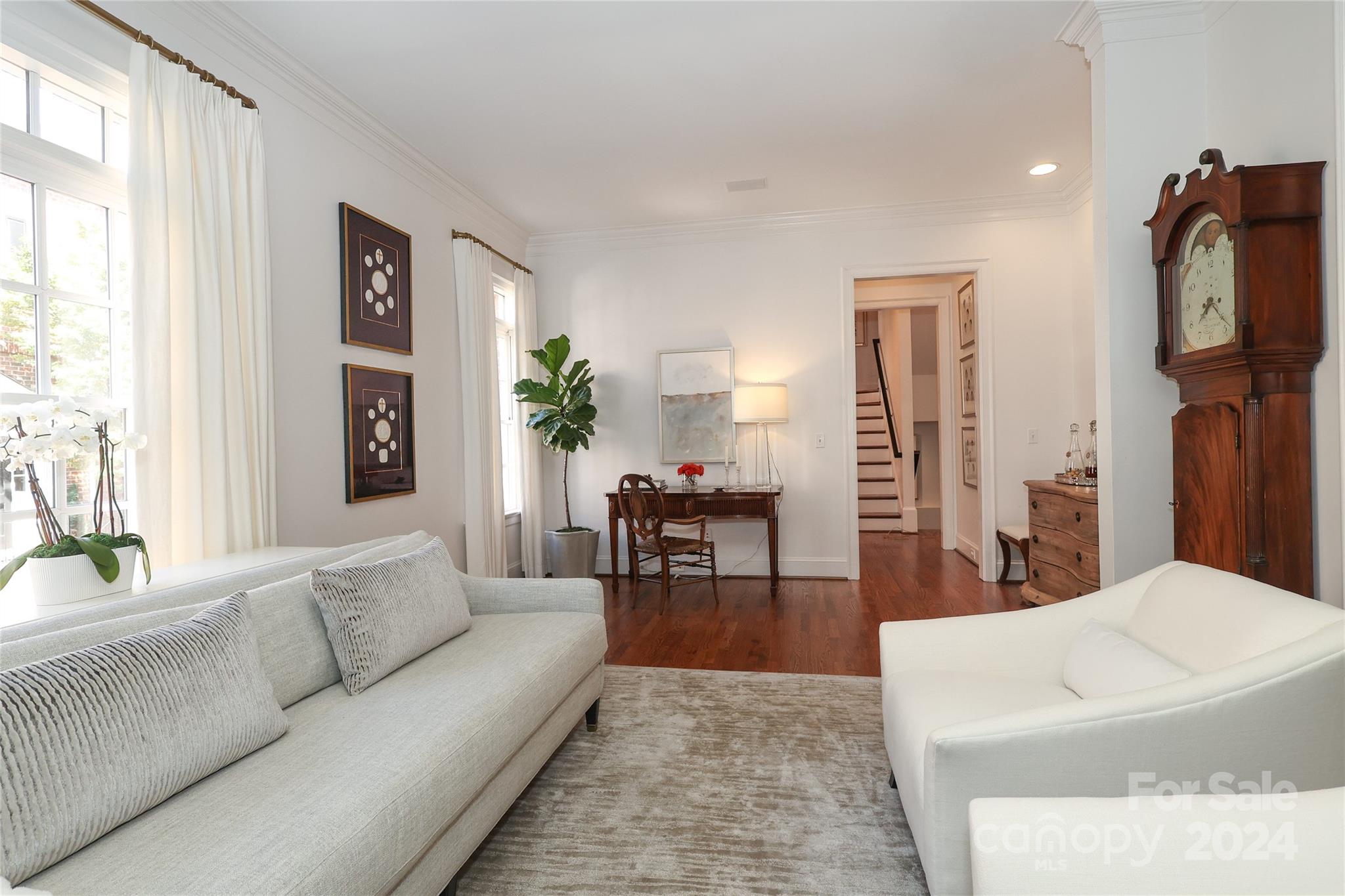 348 S Laurel Avenue