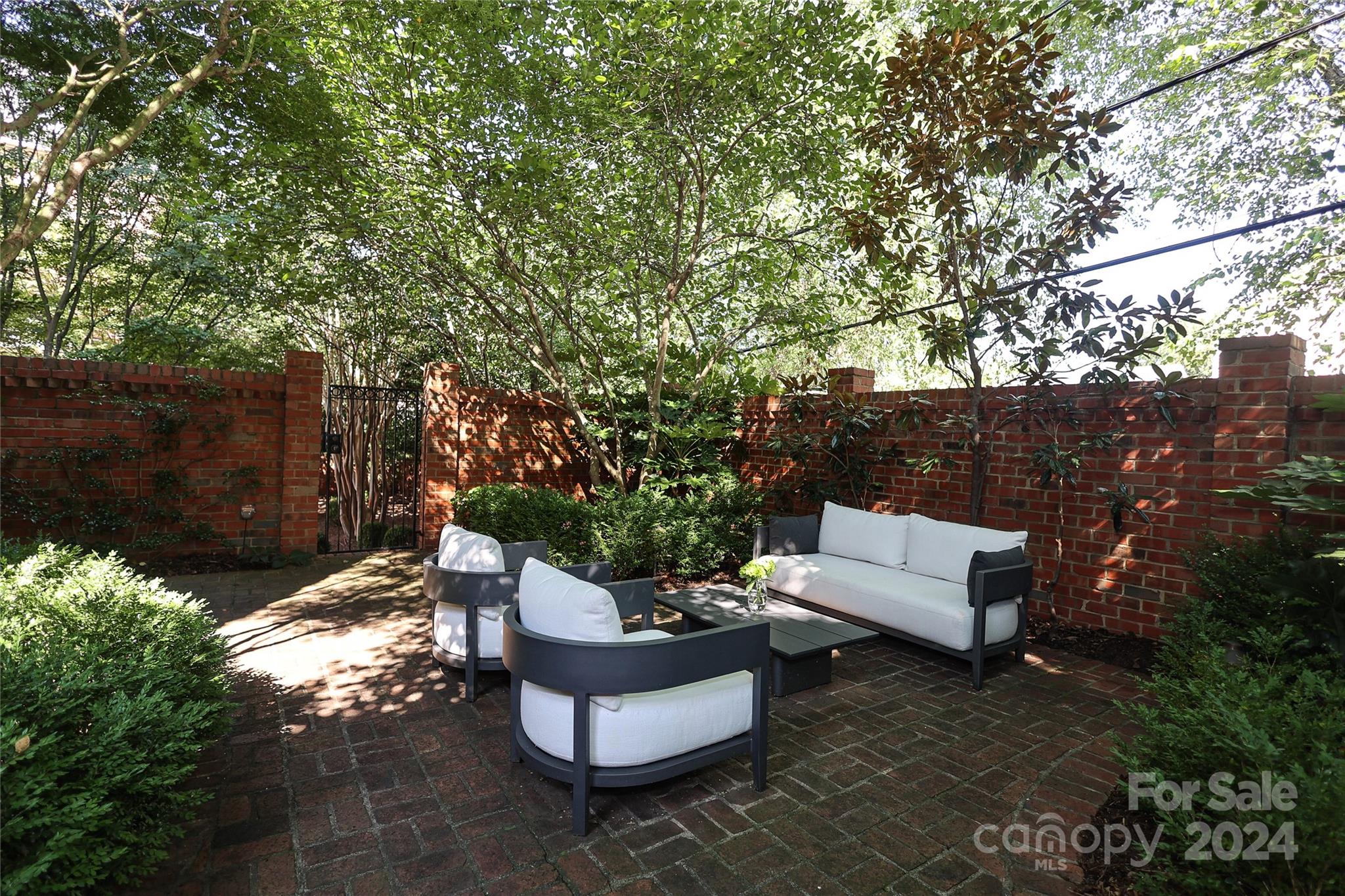 348 S Laurel Avenue