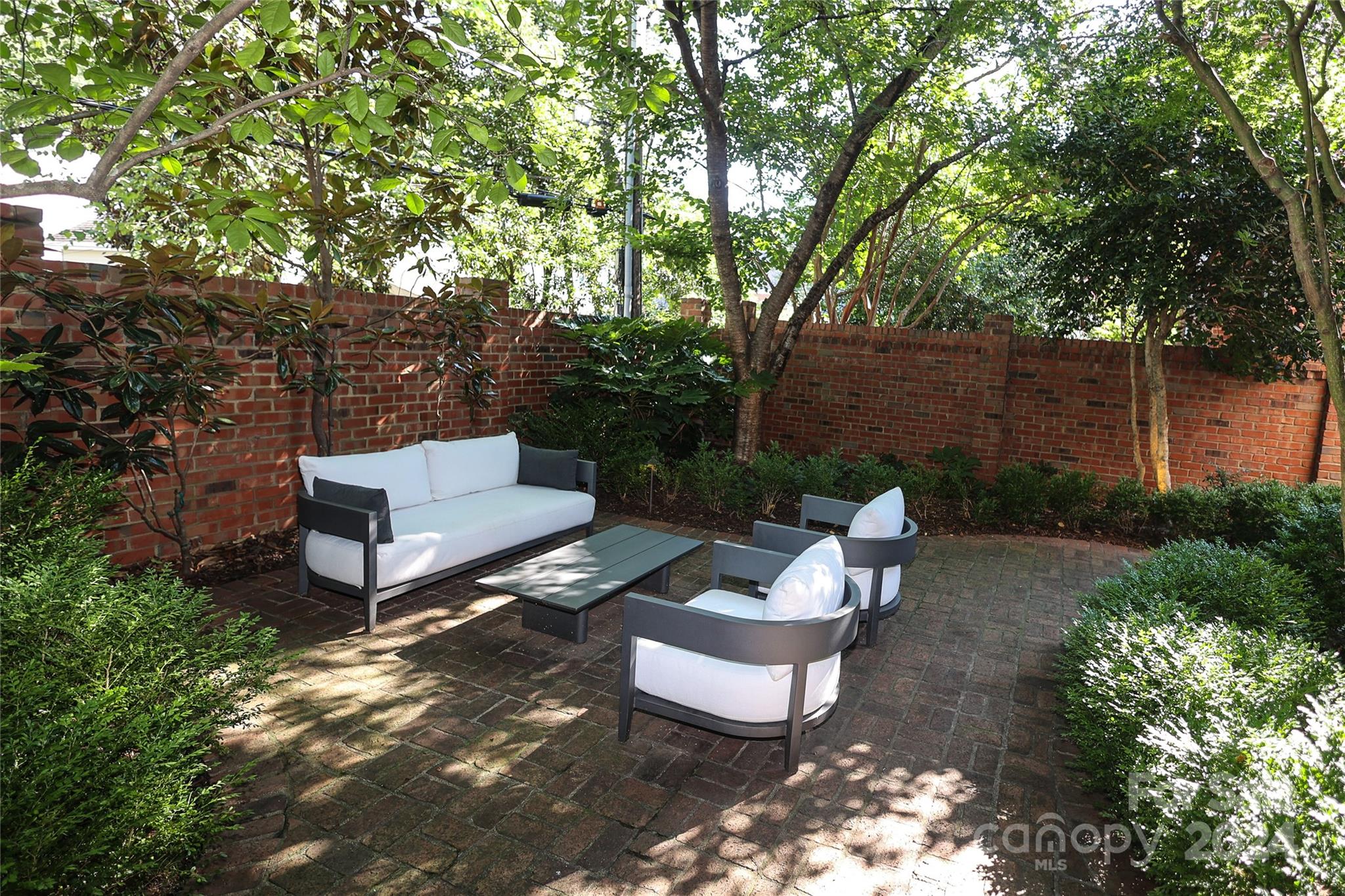 348 S Laurel Avenue