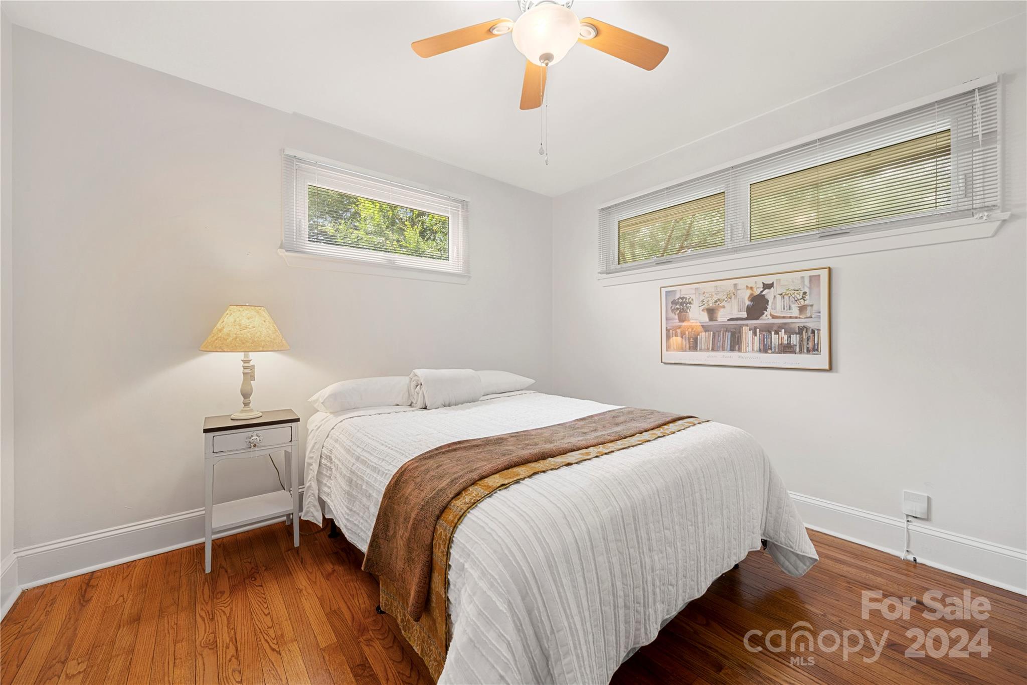 4737 Woodlark Lane