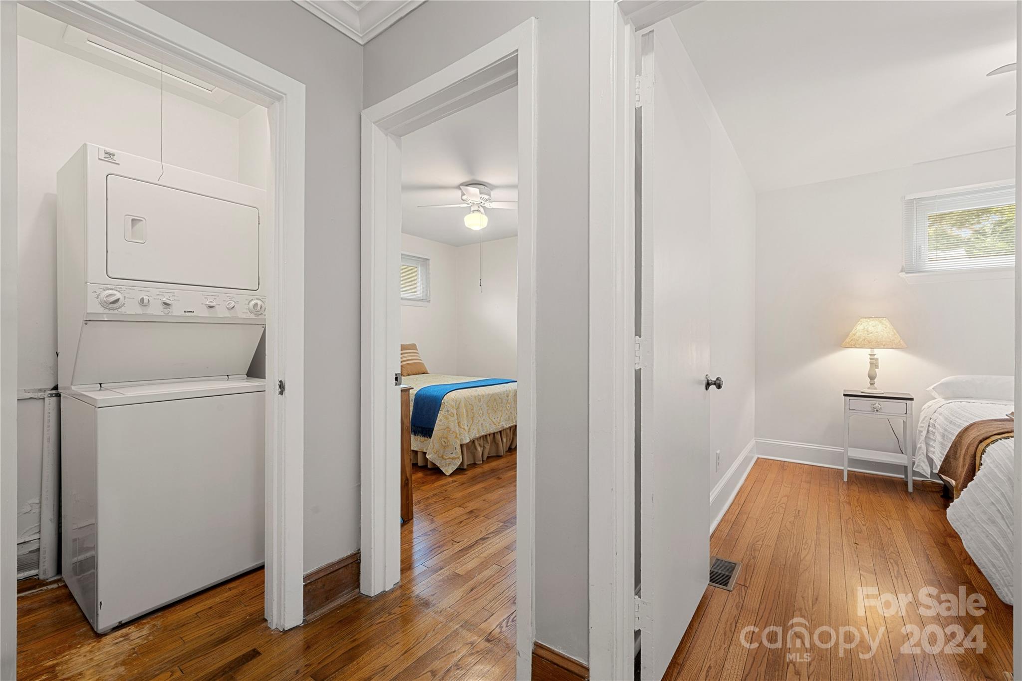 4737 Woodlark Lane
