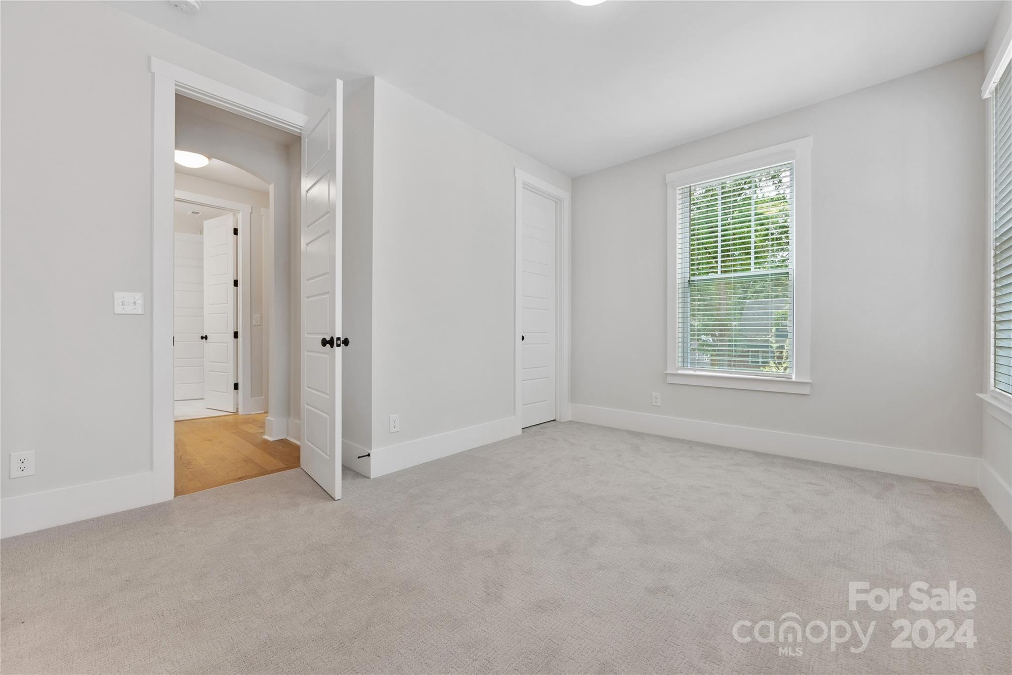 2633 Shenandoah Avenue