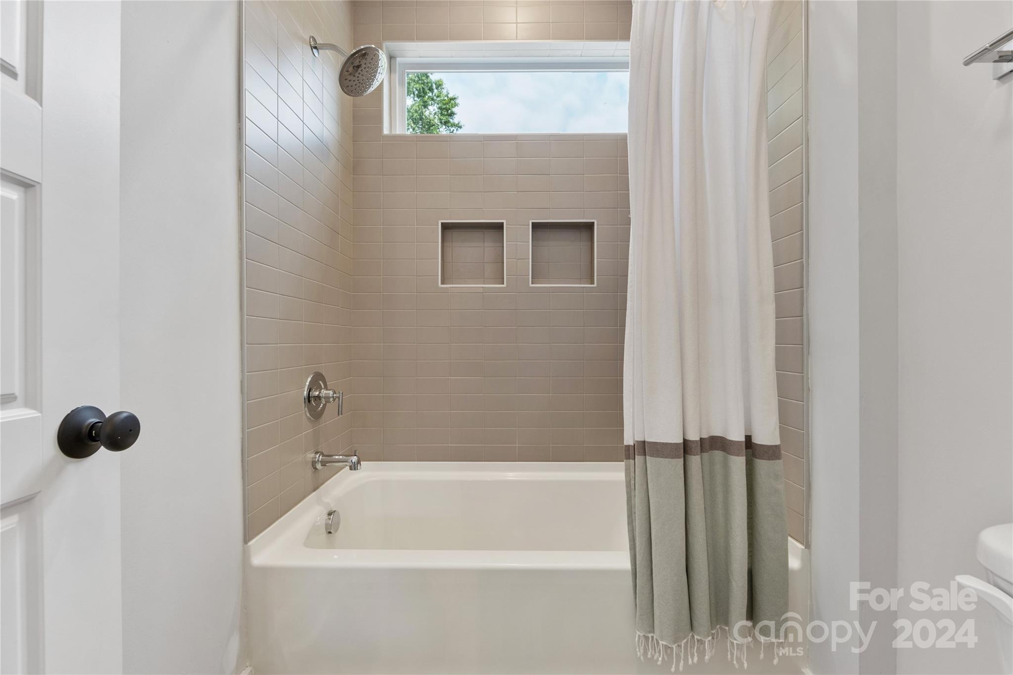 2633 Shenandoah Avenue