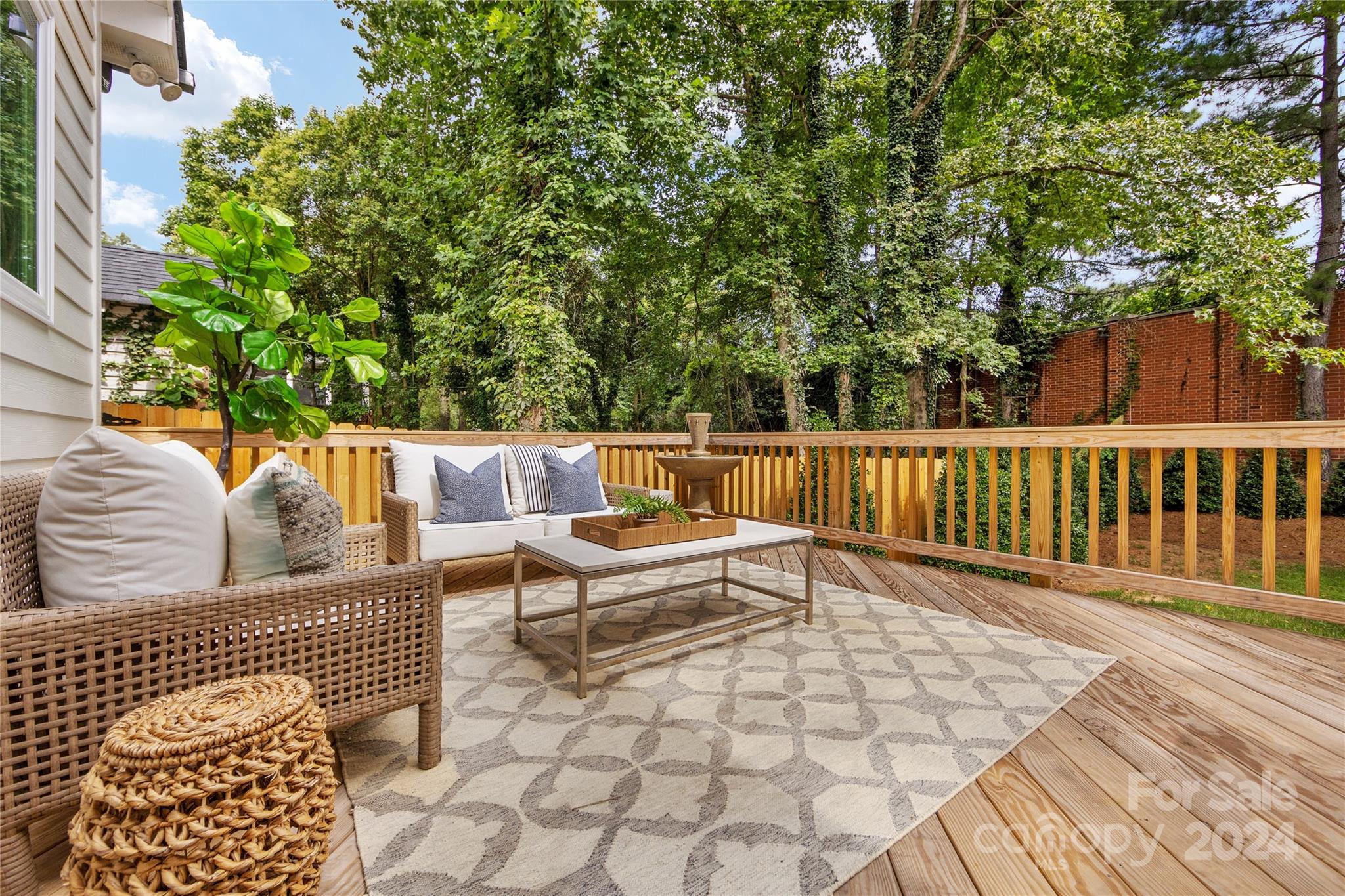 2633 Shenandoah Avenue