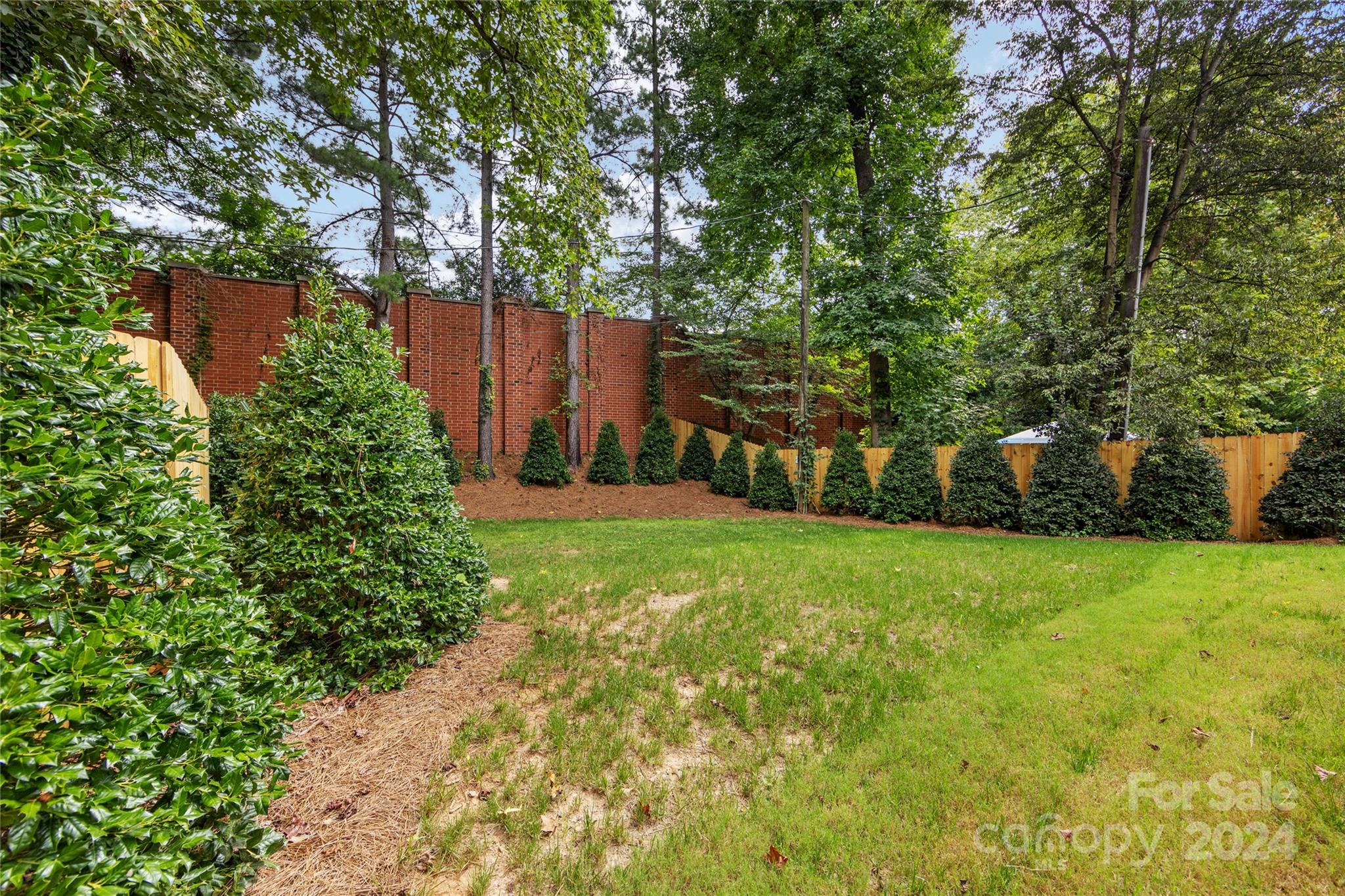 2633 Shenandoah Avenue