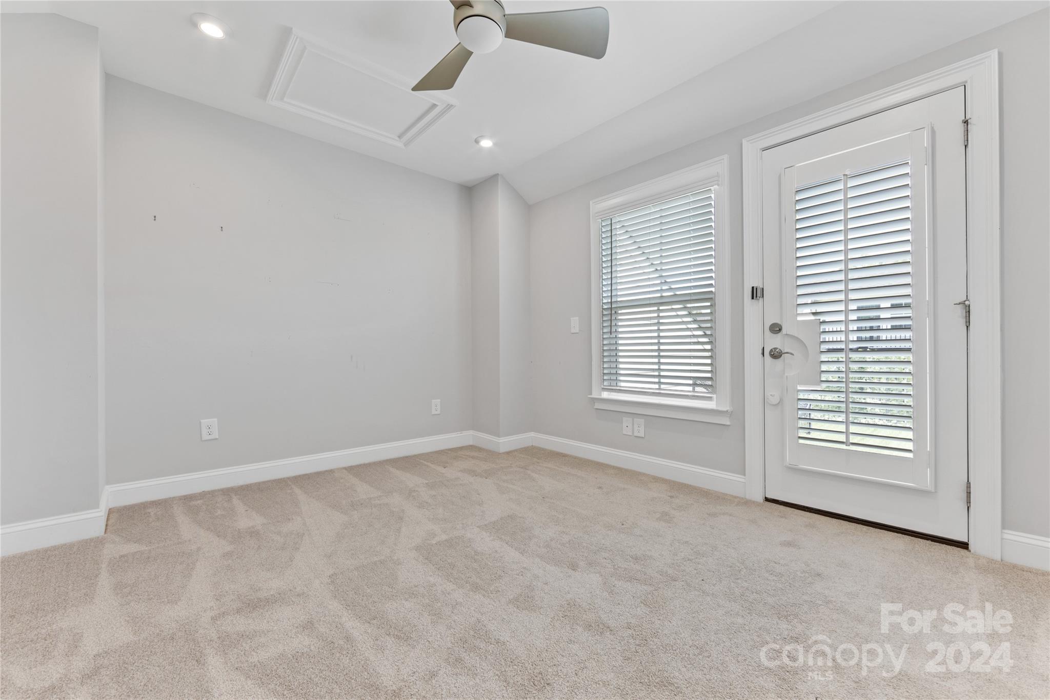 5050 Harrowsmith Lane
