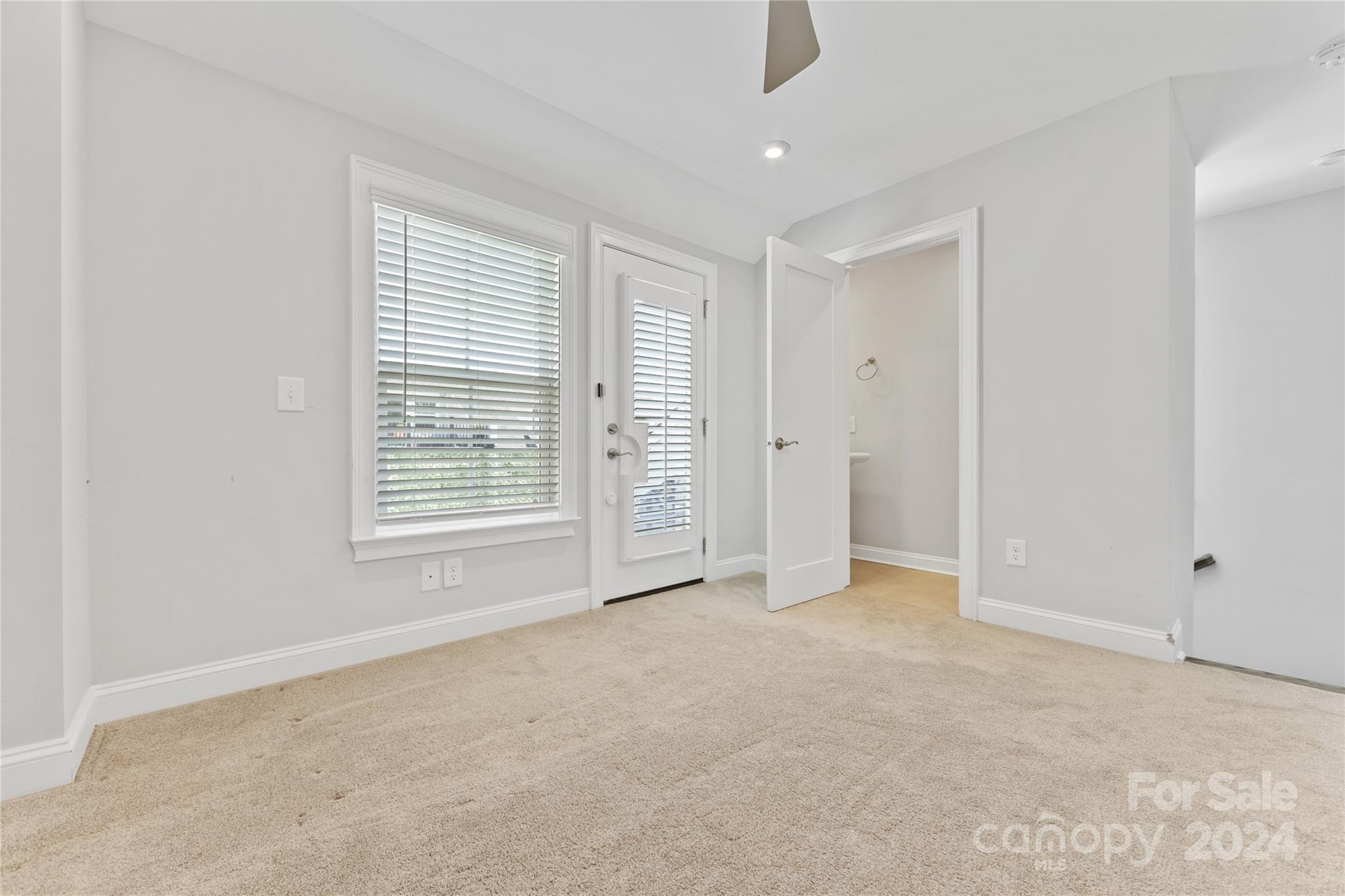 5050 Harrowsmith Lane