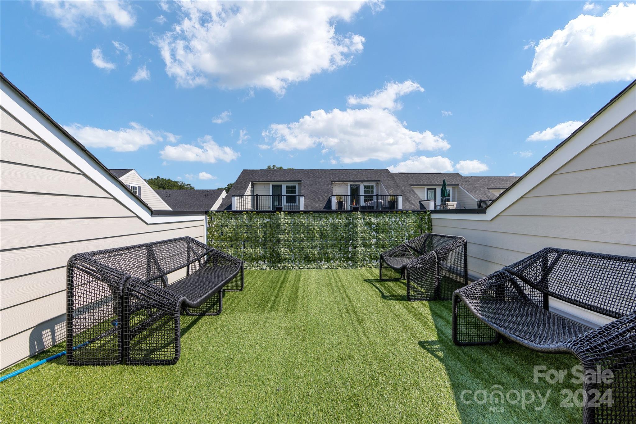5050 Harrowsmith Lane