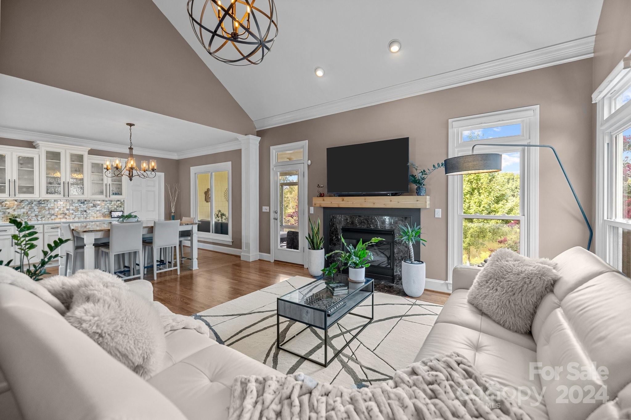 8025 Hawk Crest Court