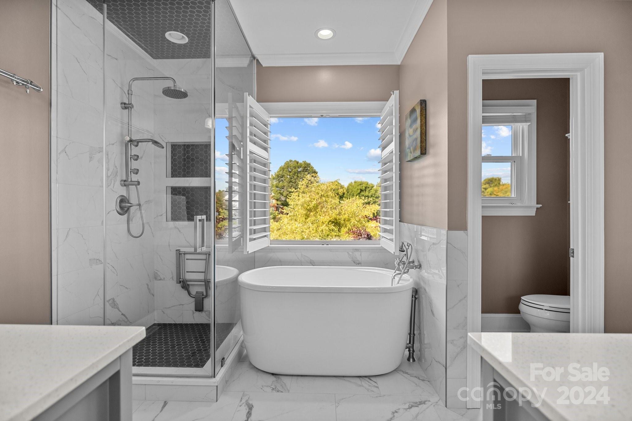 8025 Hawk Crest Court
