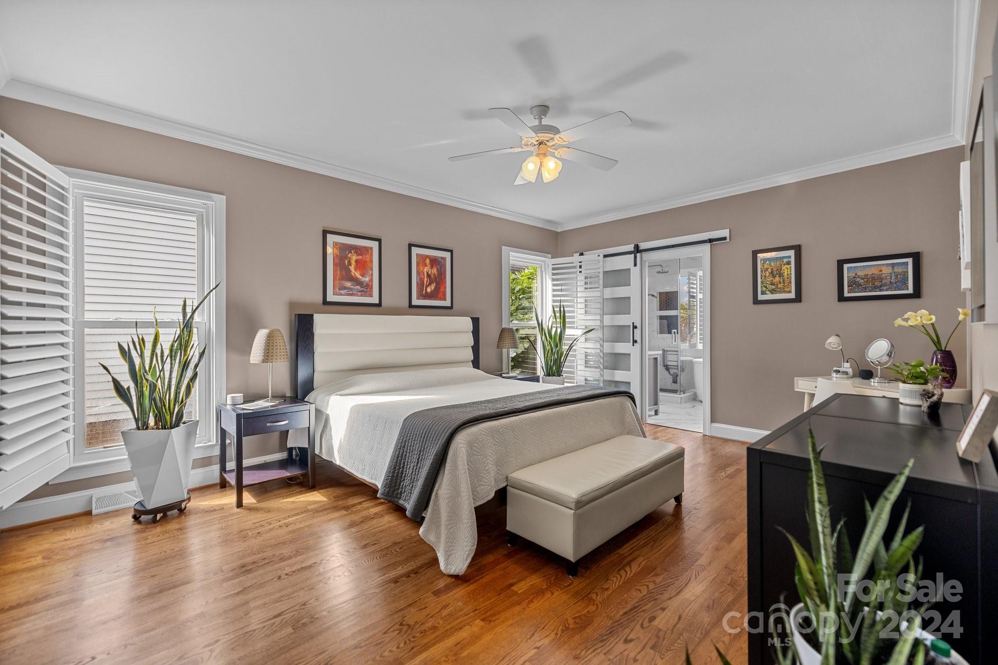 8025 Hawk Crest Court