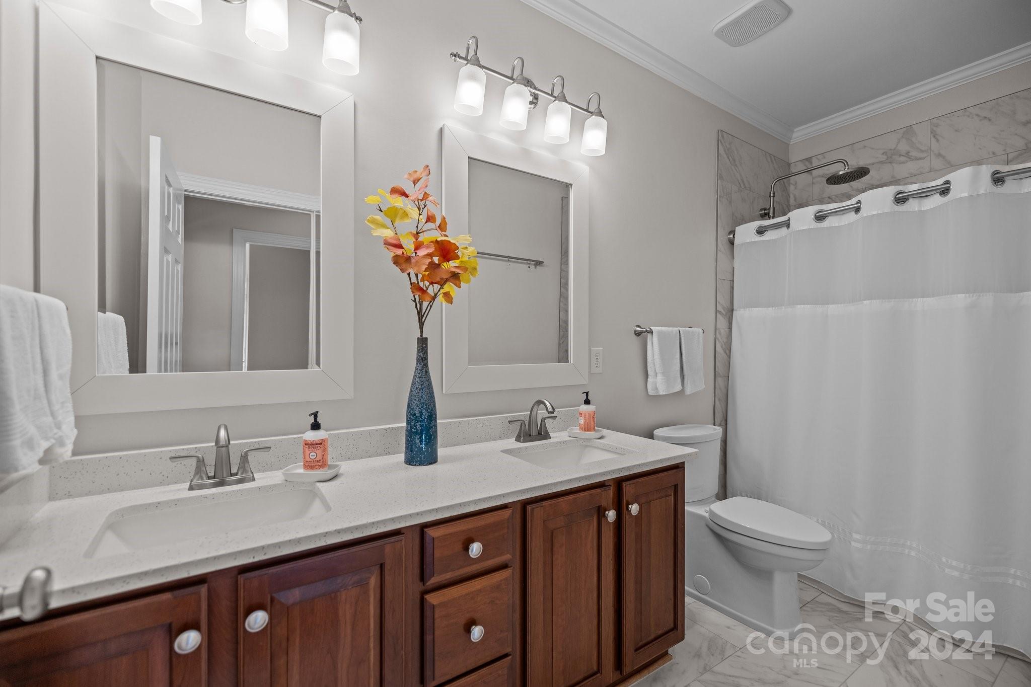 8025 Hawk Crest Court