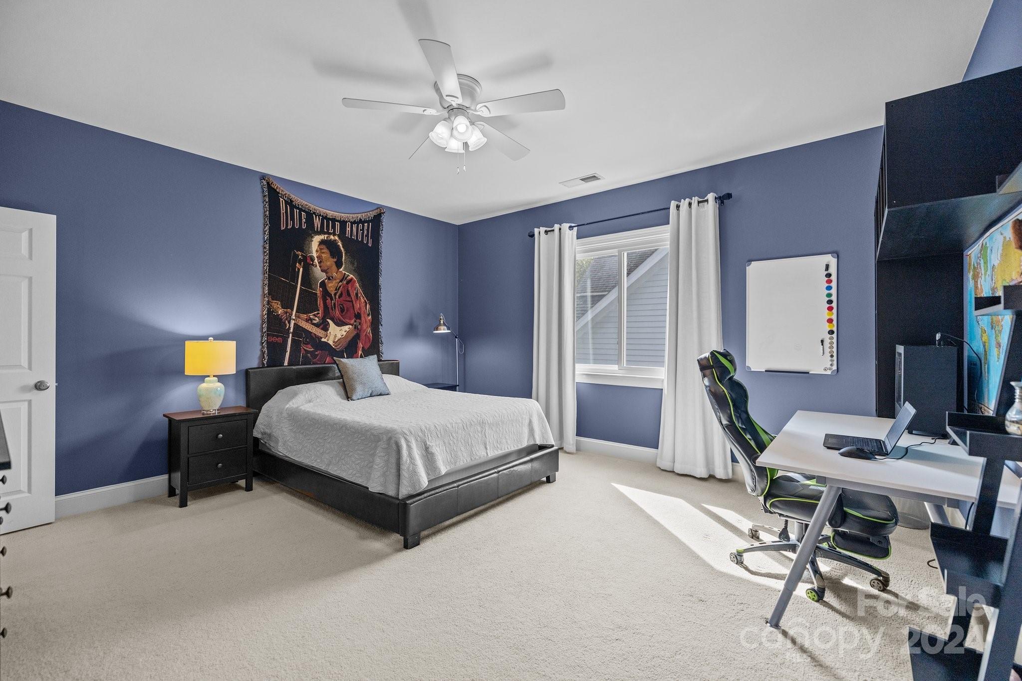 8025 Hawk Crest Court