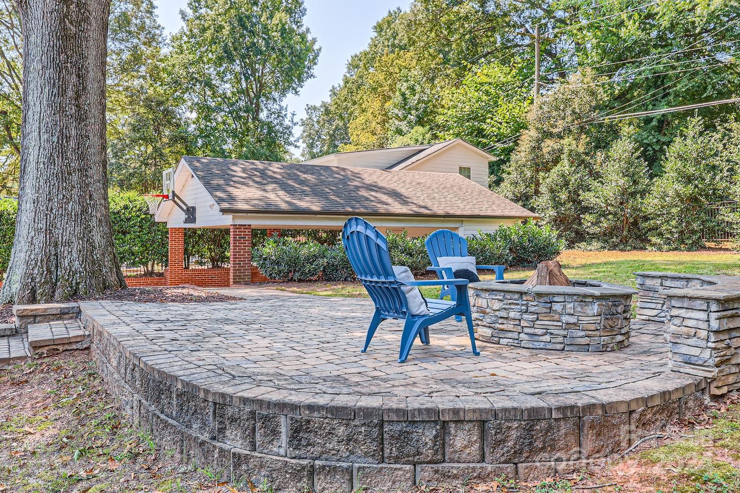 4300 Waterbury Drive