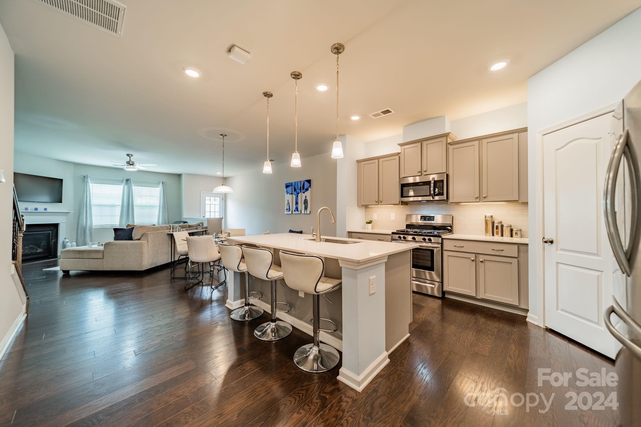11118 Westbranch Parkway