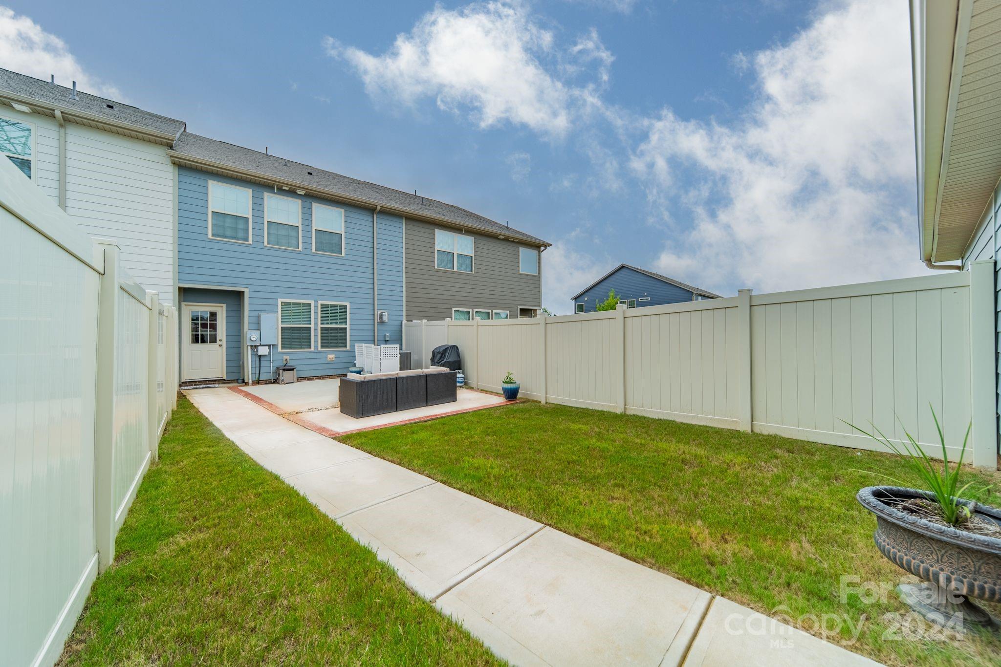 11118 Westbranch Parkway